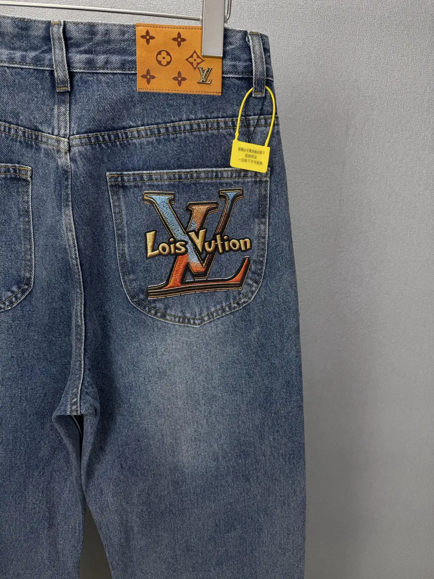 Straight-Leg Washed Denim Jeans D18023169 — view 7