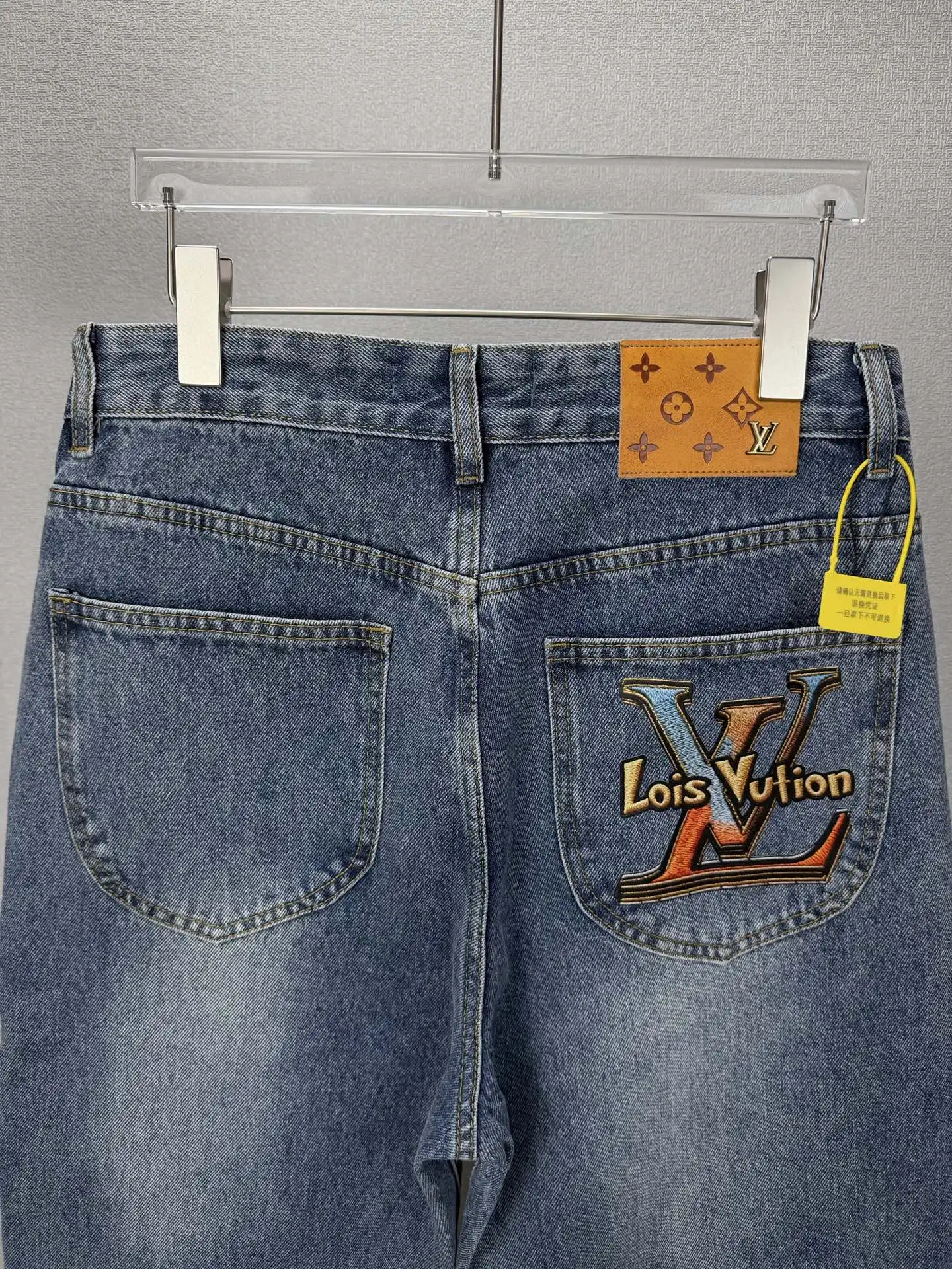 Straight-Leg Washed Denim Jeans D18023169 — view 9