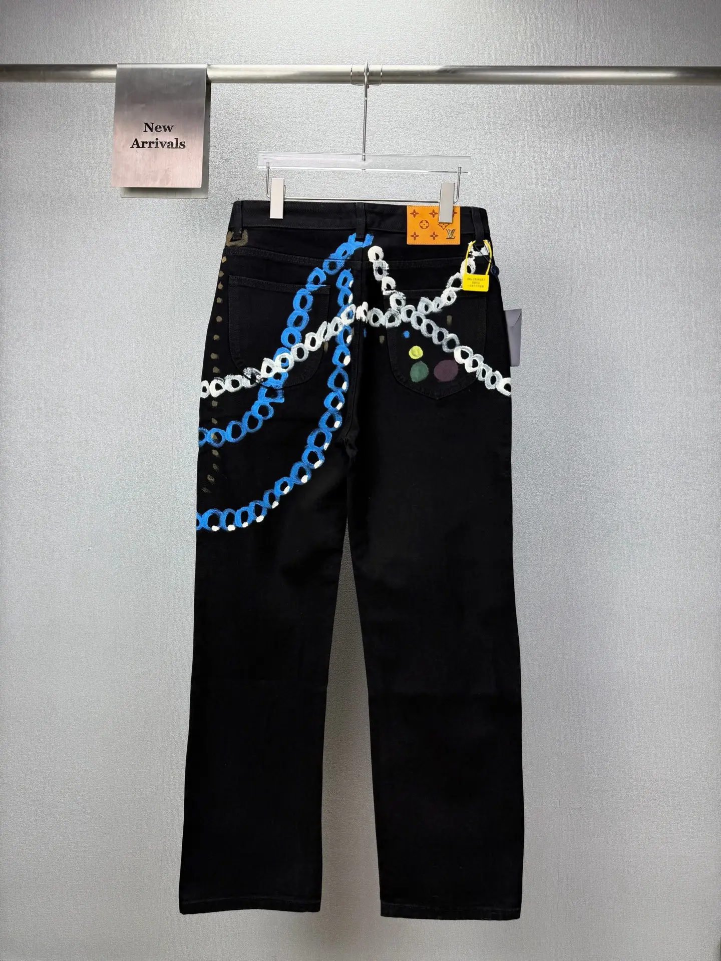 Graffiti Chain Print Straight-Leg Jeans D18023172 — view 2