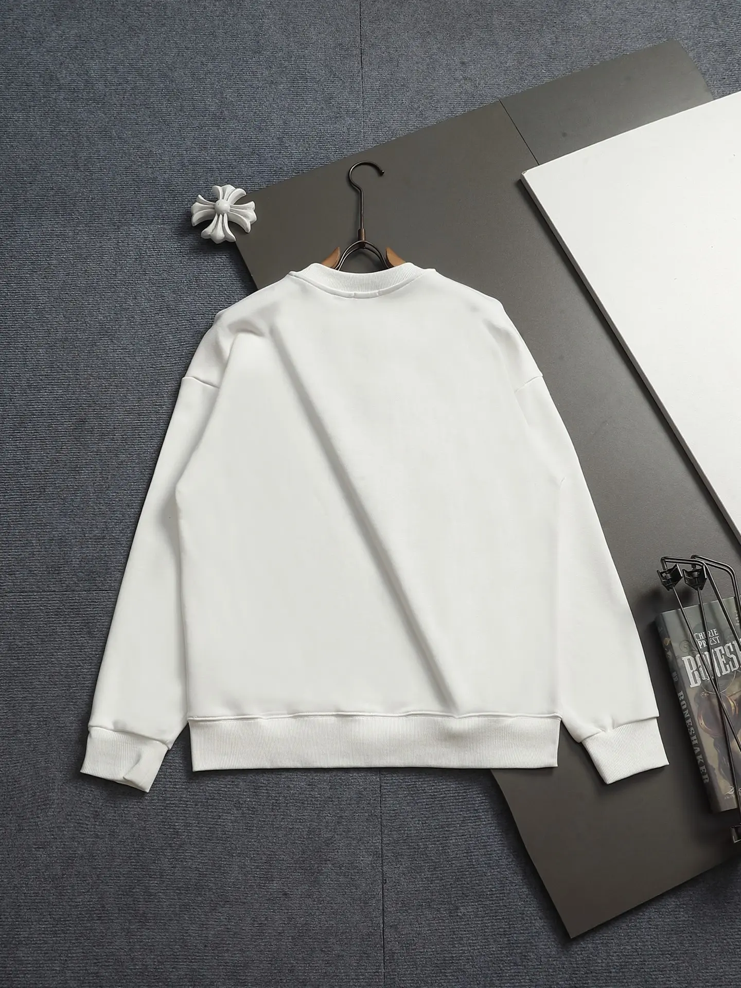 Embroidered Equestrian Knight Logo Sweatshirt D18023249 — view 10