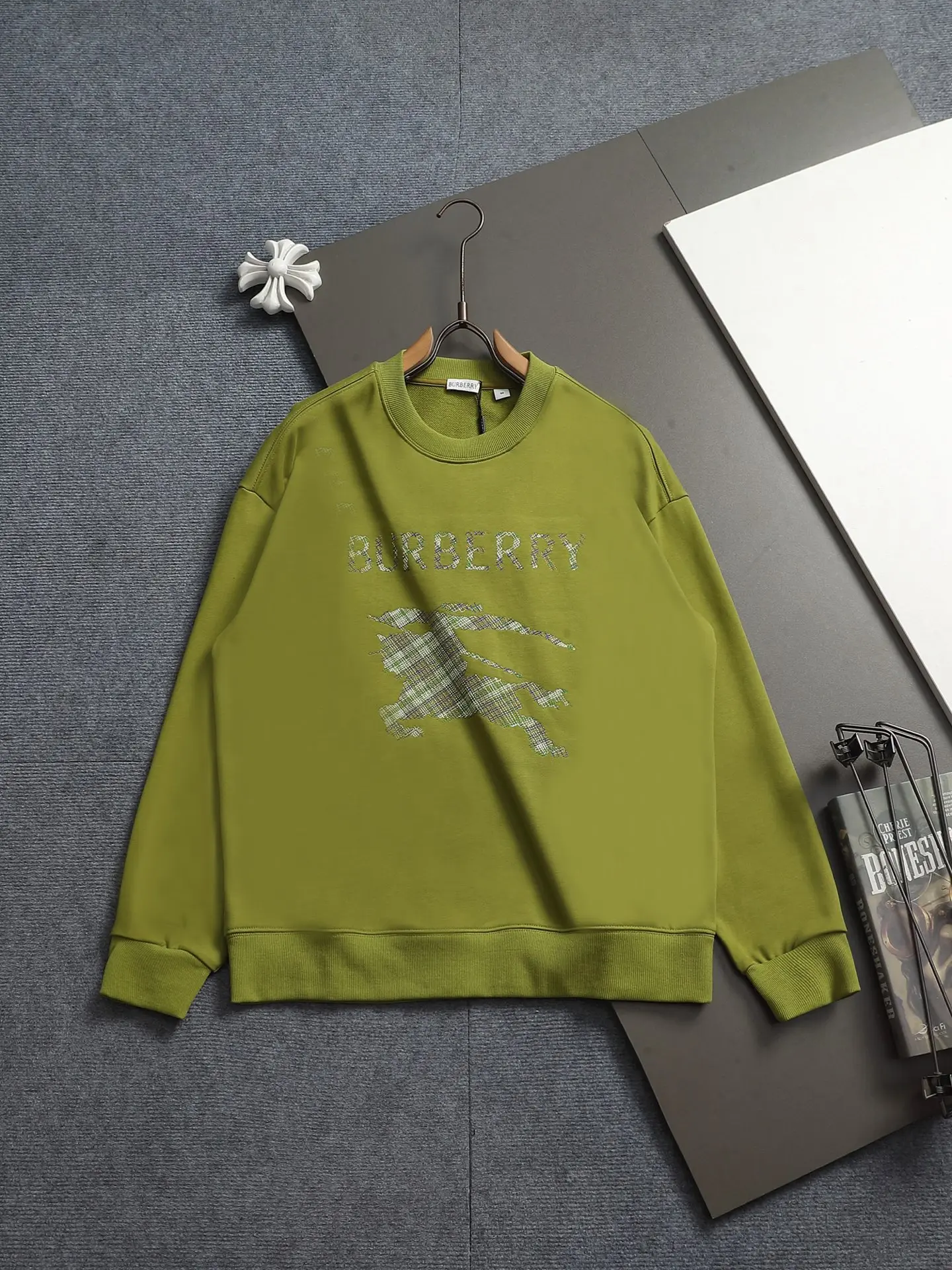 Logo Embroidered EKD Crew-Neck Sweatshirt D18023248