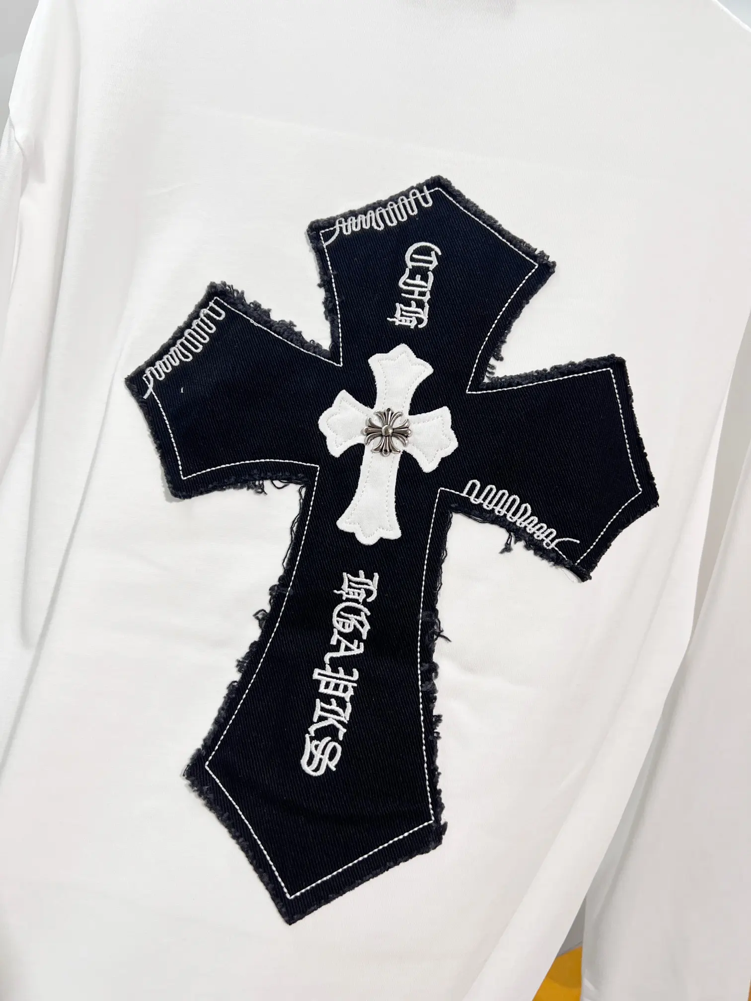 Chrome Hearts Cross Patch Long-Sleeve T-Shirt D18024181 — view 5