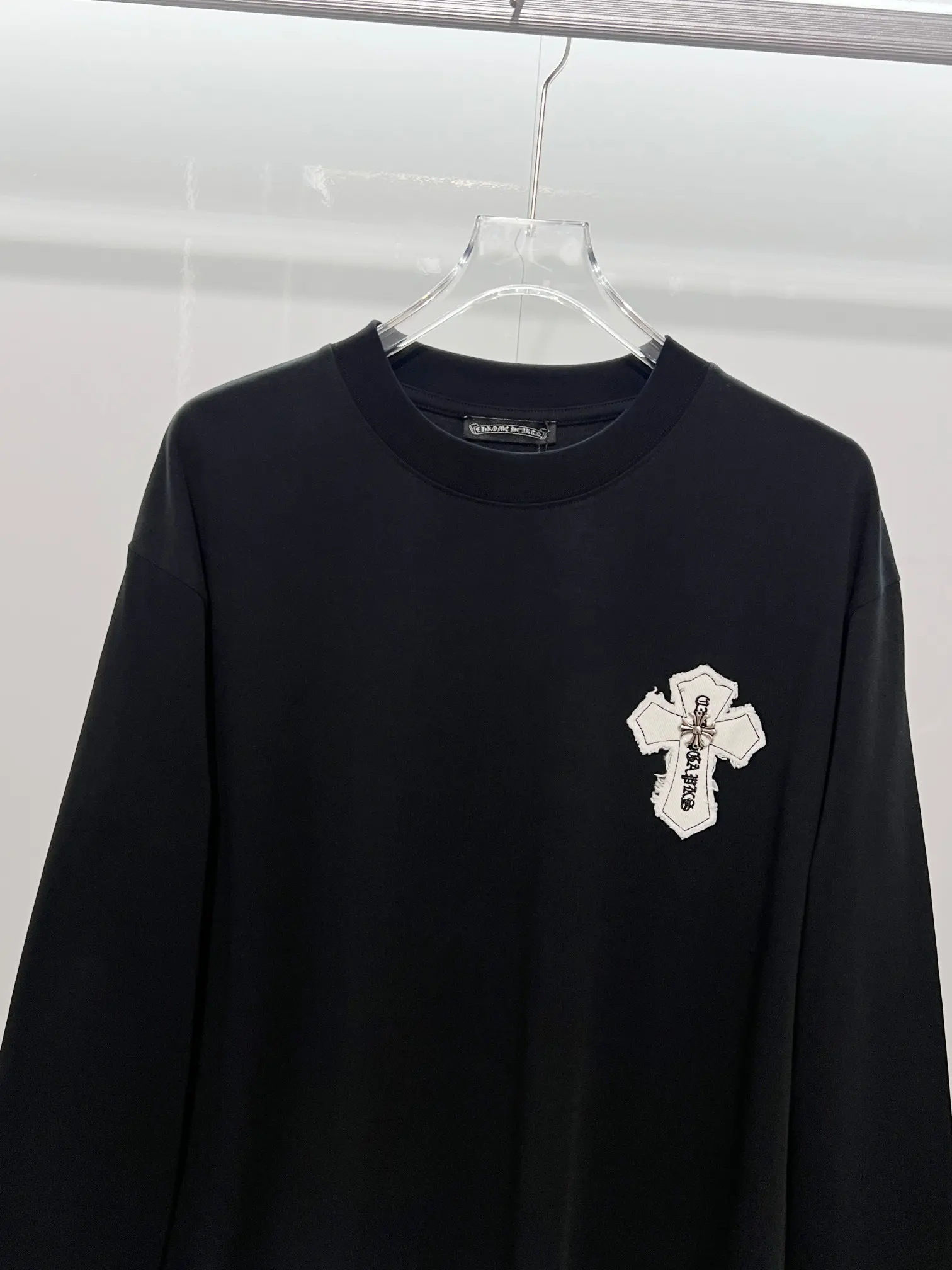 Cross Patch Long-Sleeve Cotton T-Shirt D18024180 — view 3