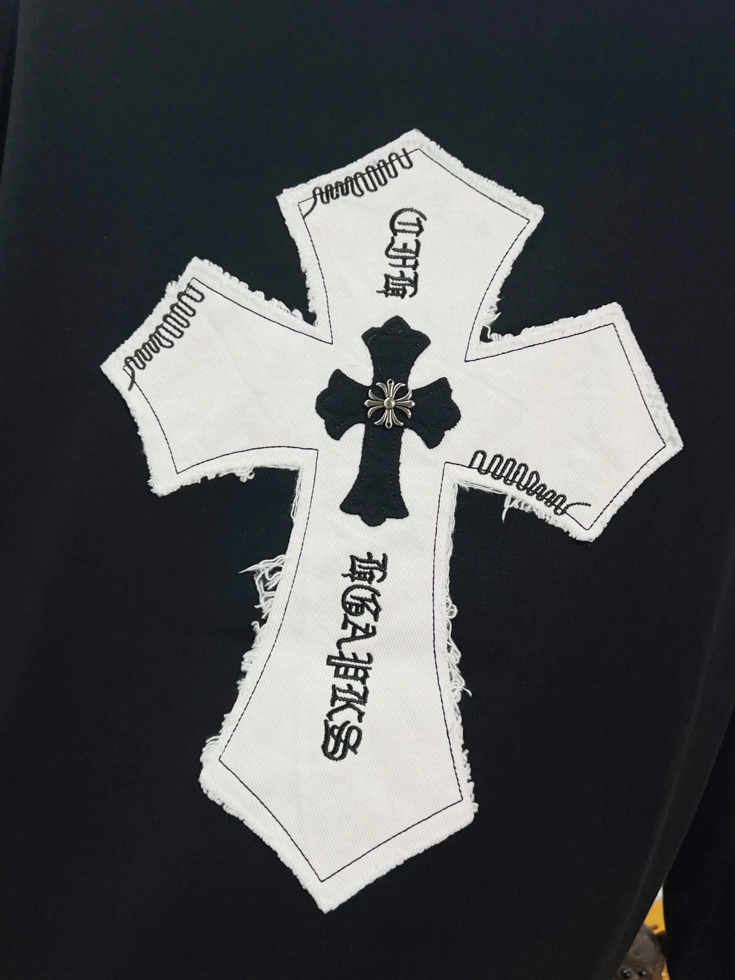Cross Patch Long-Sleeve Cotton T-Shirt D18024180 — view 5