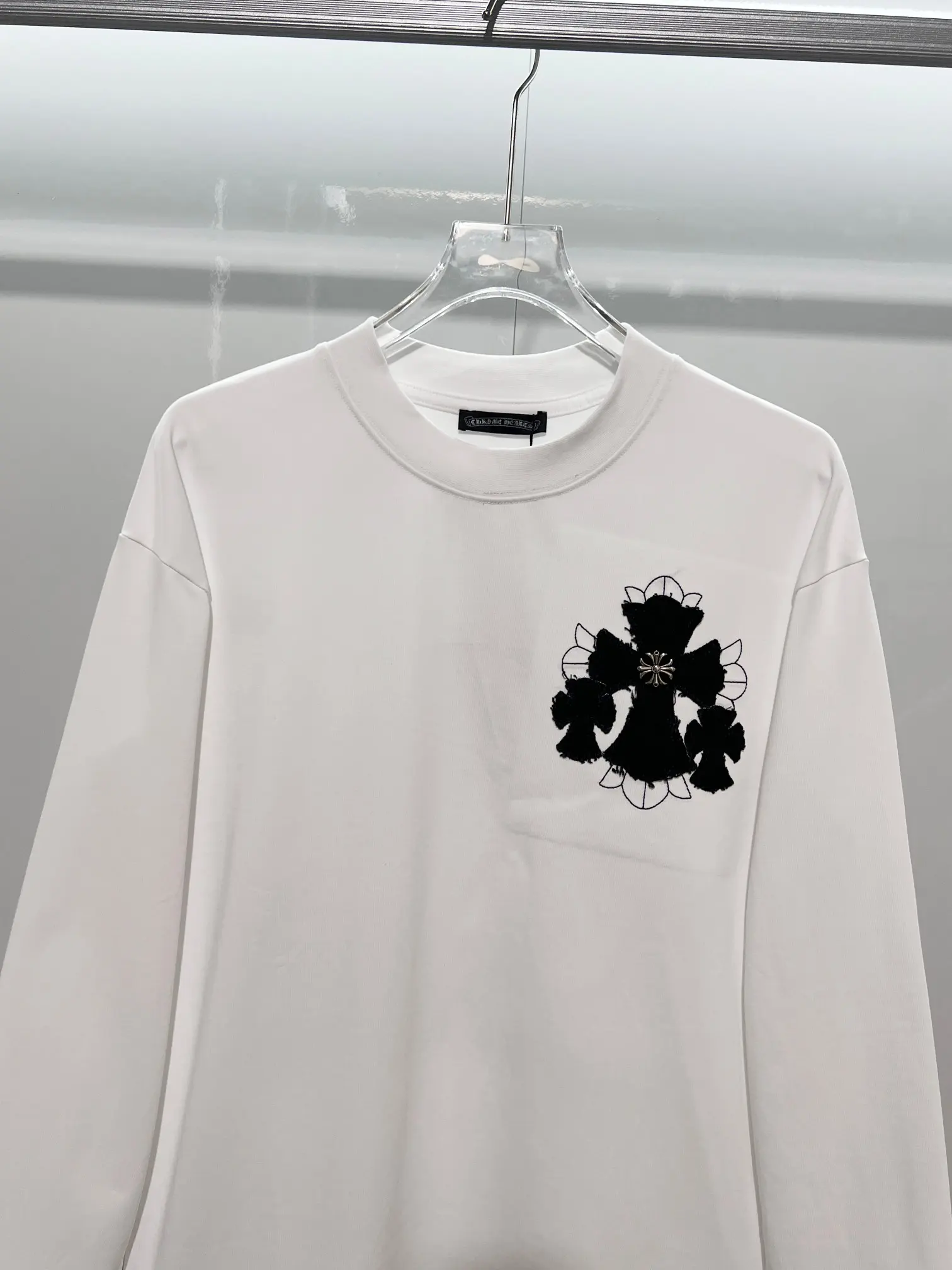 Cross Patch Long-Sleeve Cotton T-Shirt D18024183 — view 3