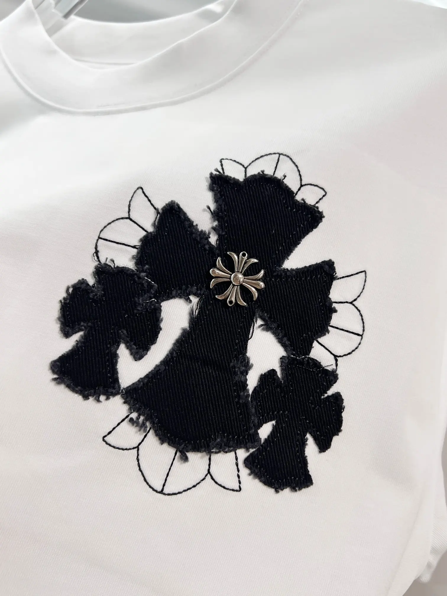 Cross Patch Long-Sleeve Cotton T-Shirt D18024183 — view 4