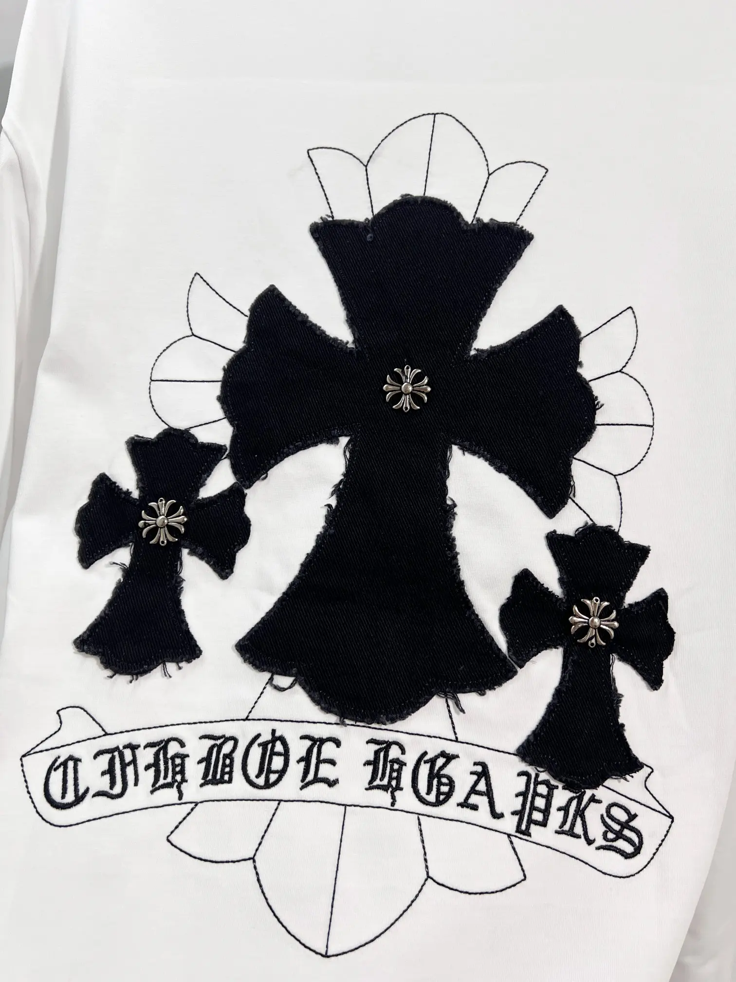 Cross Patch Long-Sleeve Cotton T-Shirt D18024183 — view 5