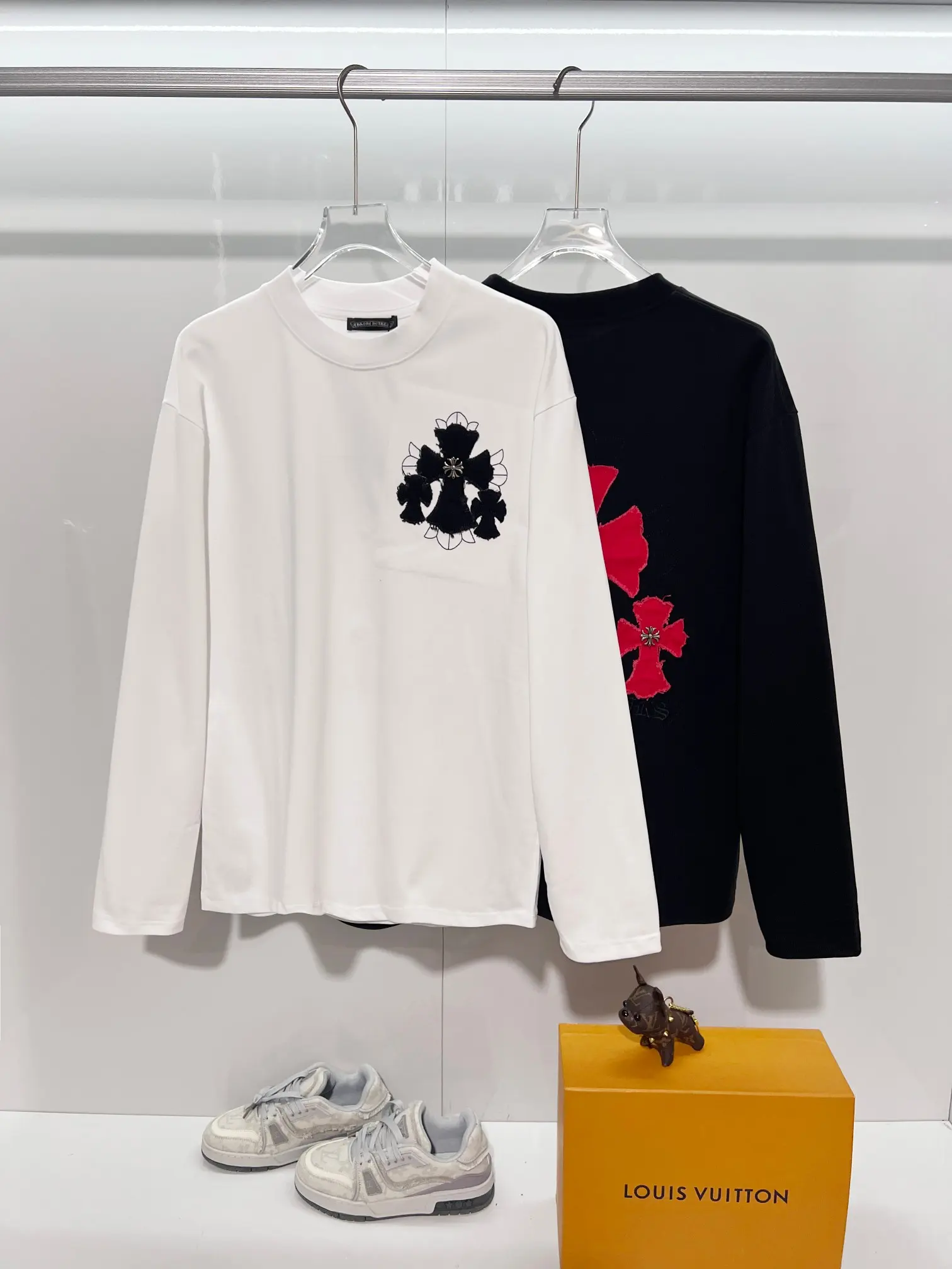 Cross Patch Long-Sleeve Cotton T-Shirt D18024183 — view 11
