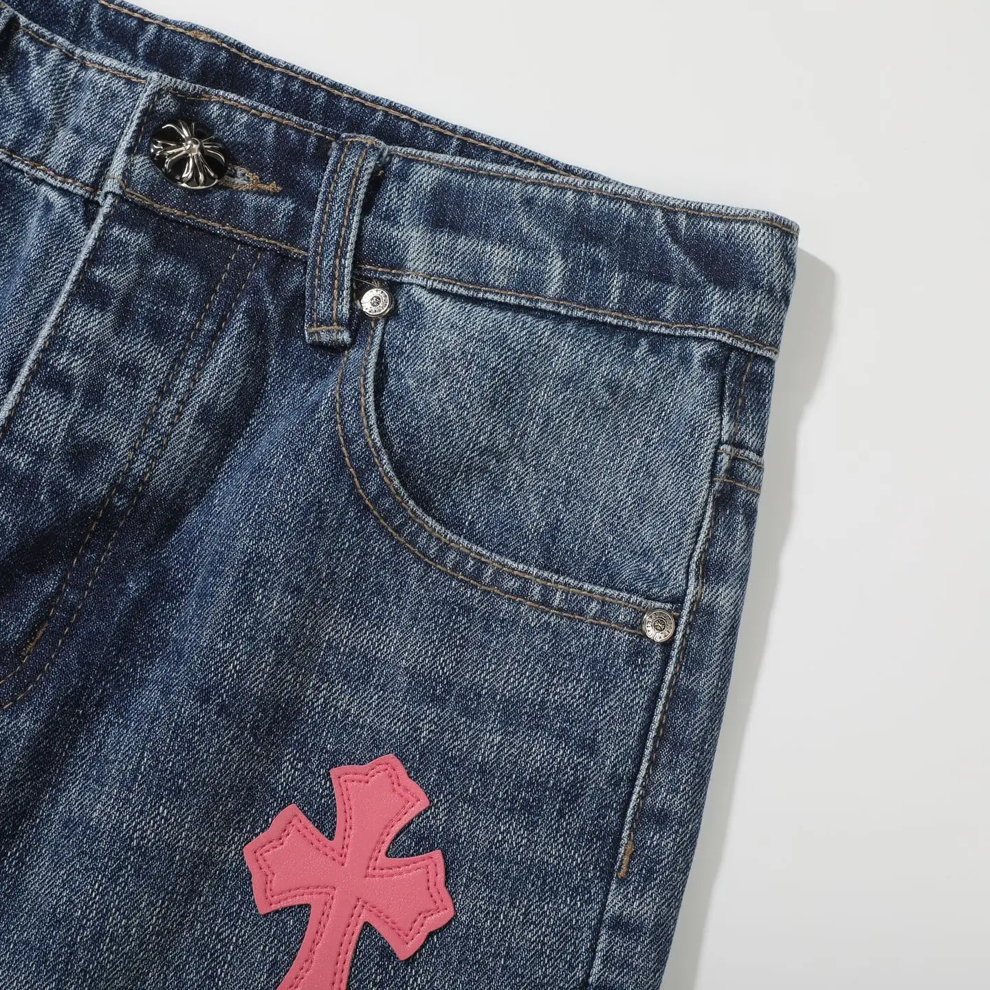 Cross Patch Flared Straight-Leg Jeans D18023092 — view 5