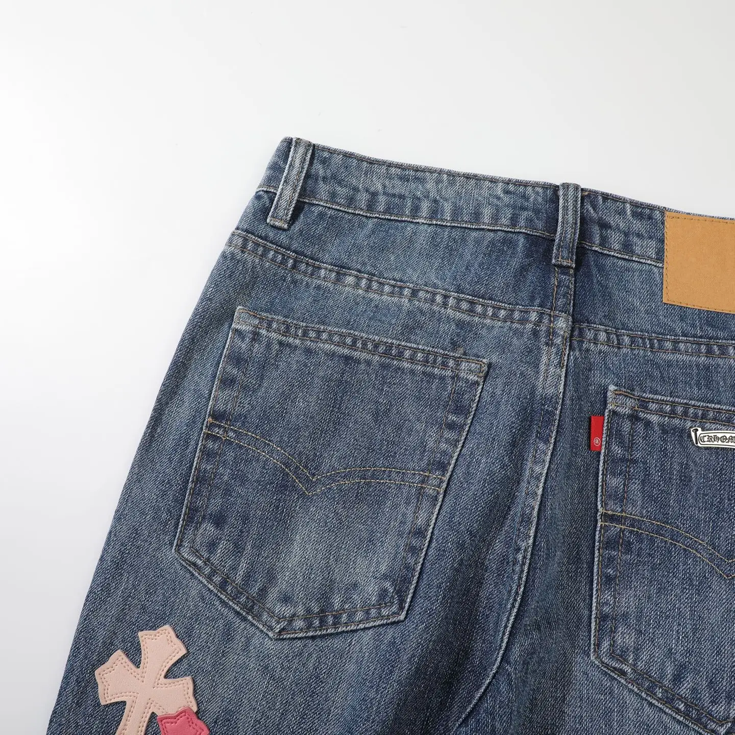 Cross Patch Flared Straight-Leg Jeans D18023092 — view 13