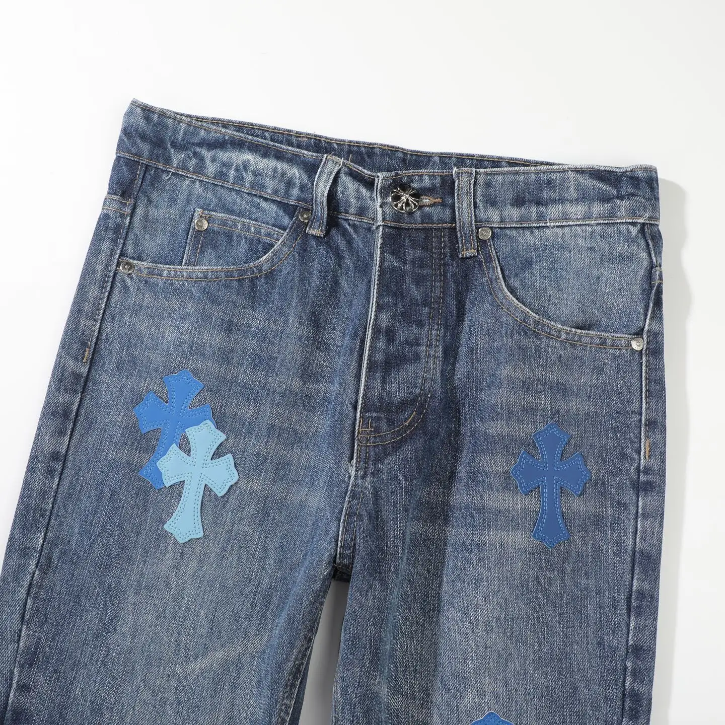 Cross Patch Straight-Leg Jeans D18023090 — view 3