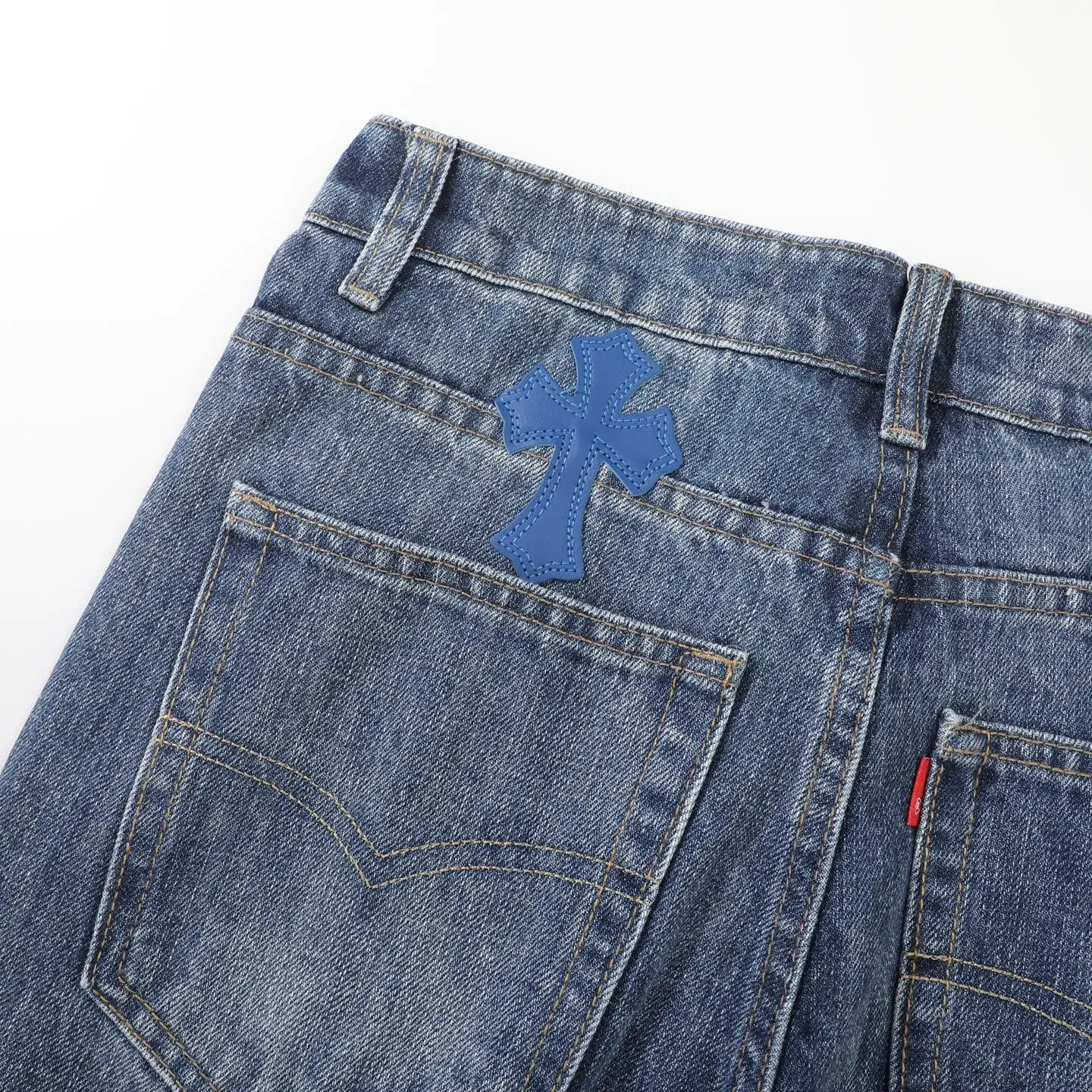 Cross Patch Straight-Leg Jeans D18023090 — view 13