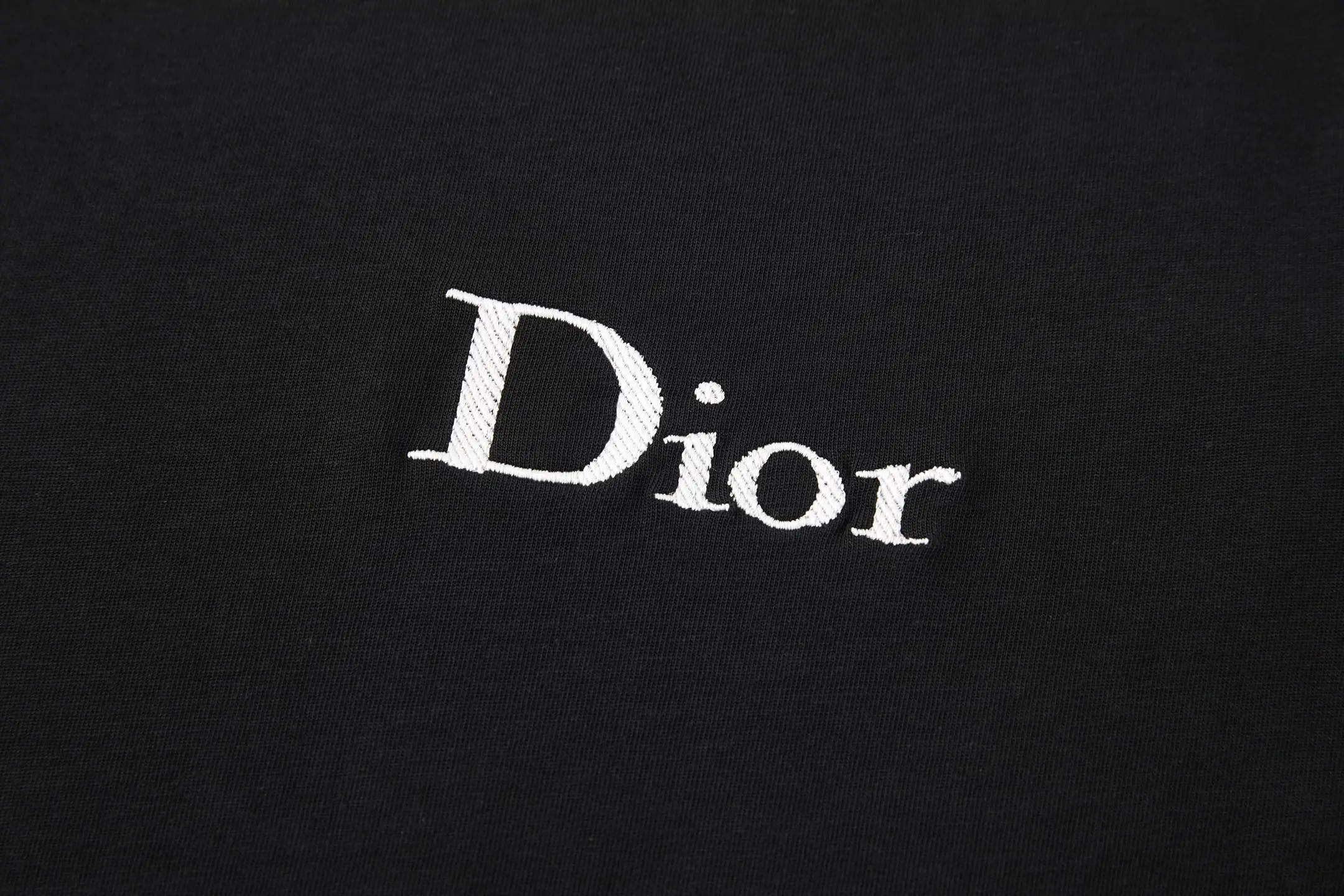 Logo-Embroidered Long-Sleeved T-Shirt D18021152 — view 3