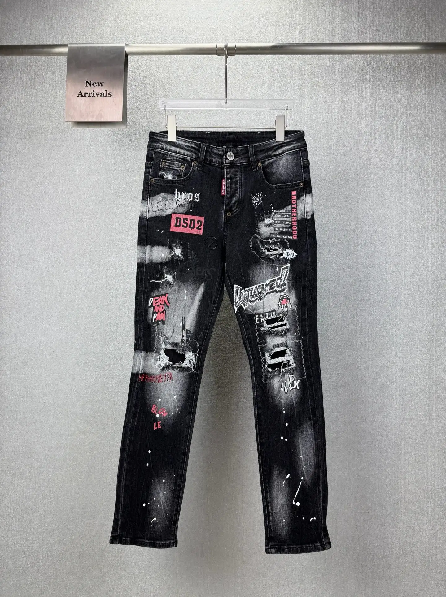 Distressed Paint-Splatter Slim-Fit Jeans D18023162