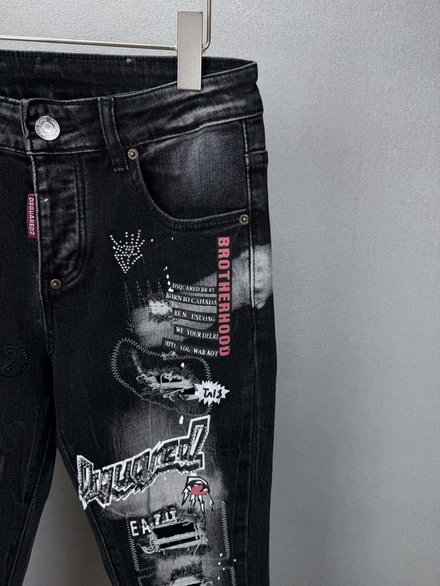 Distressed Paint-Splatter Slim-Fit Jeans D18023162 — view 4