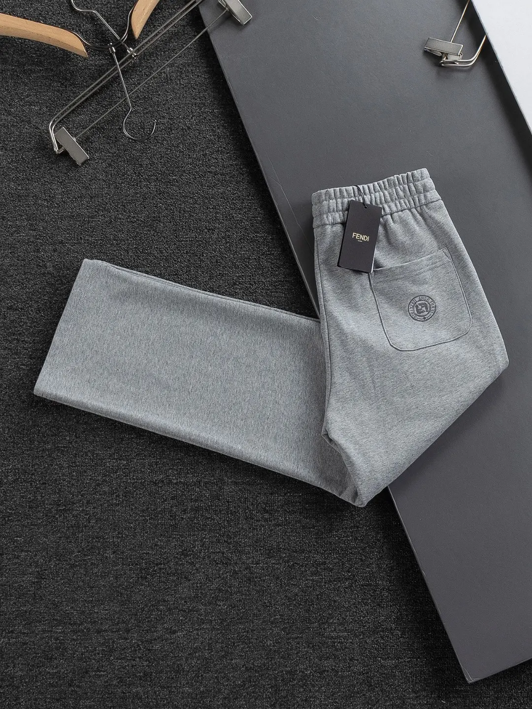 Logo-Embroidered Straight-Leg Trousers D18024117 — view 3