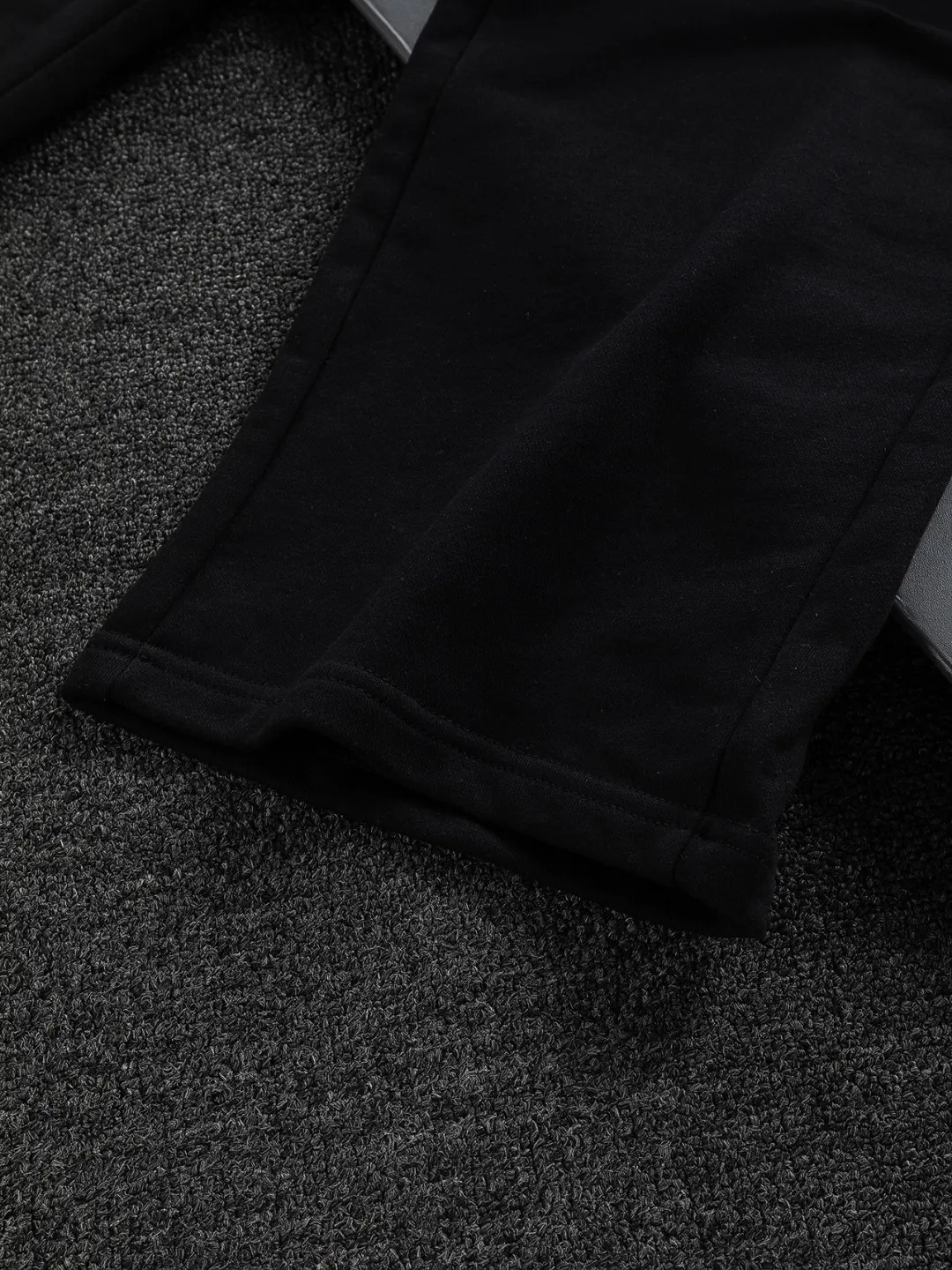 Logo-Embroidered Straight-Leg Trousers D18024116 — view 9