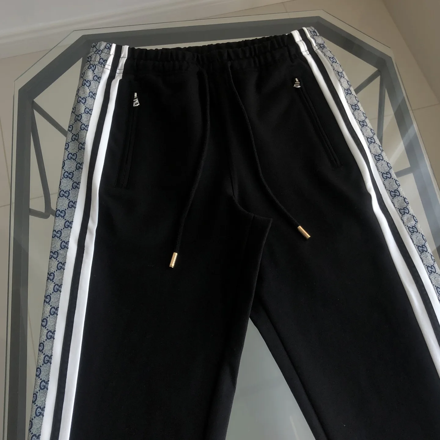 Webbing-Trimmed Logo Tapered Sweatpants D18021384 — view 3