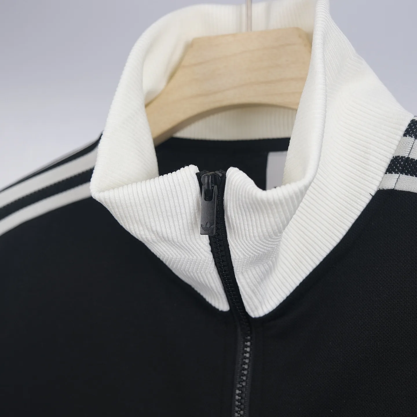 Adidas Originals 3-Stripe Track Jacket D18023071 — view 6