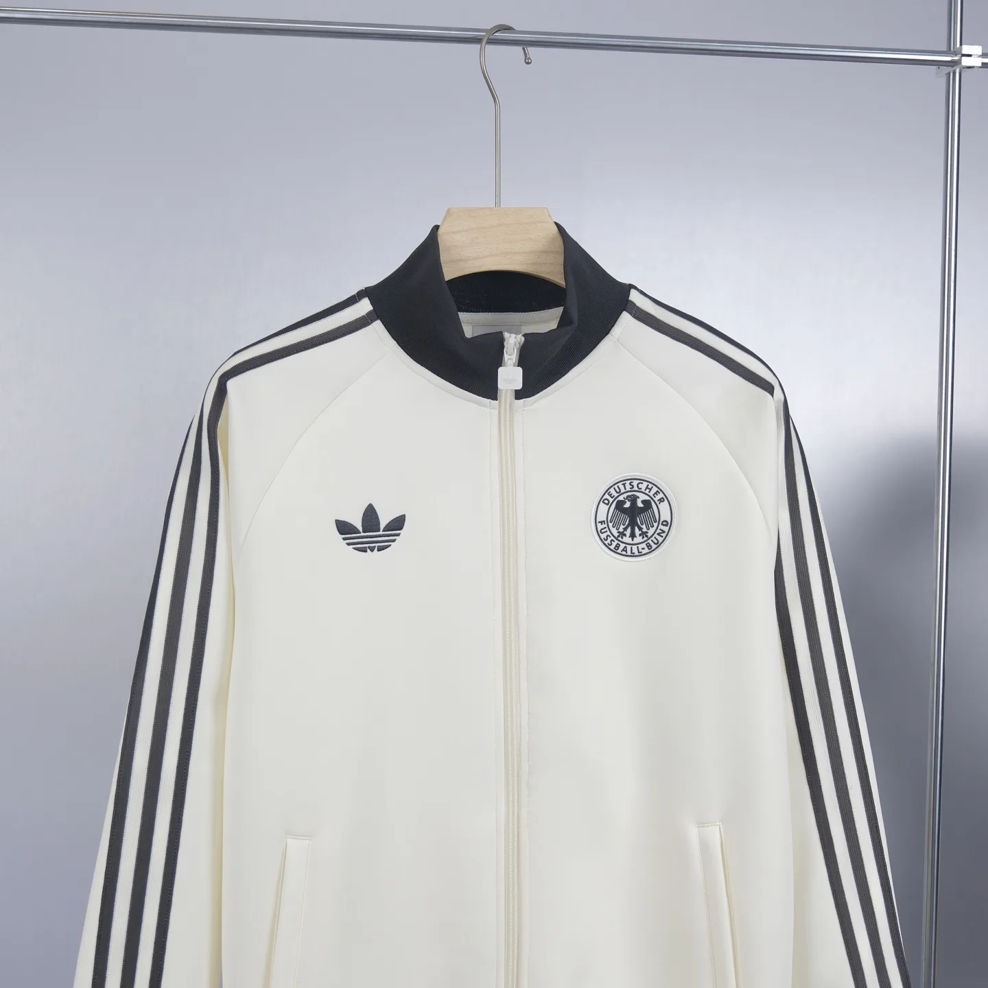 Adidas Originals Germany Retro Track Jacket D18023039 — view 4