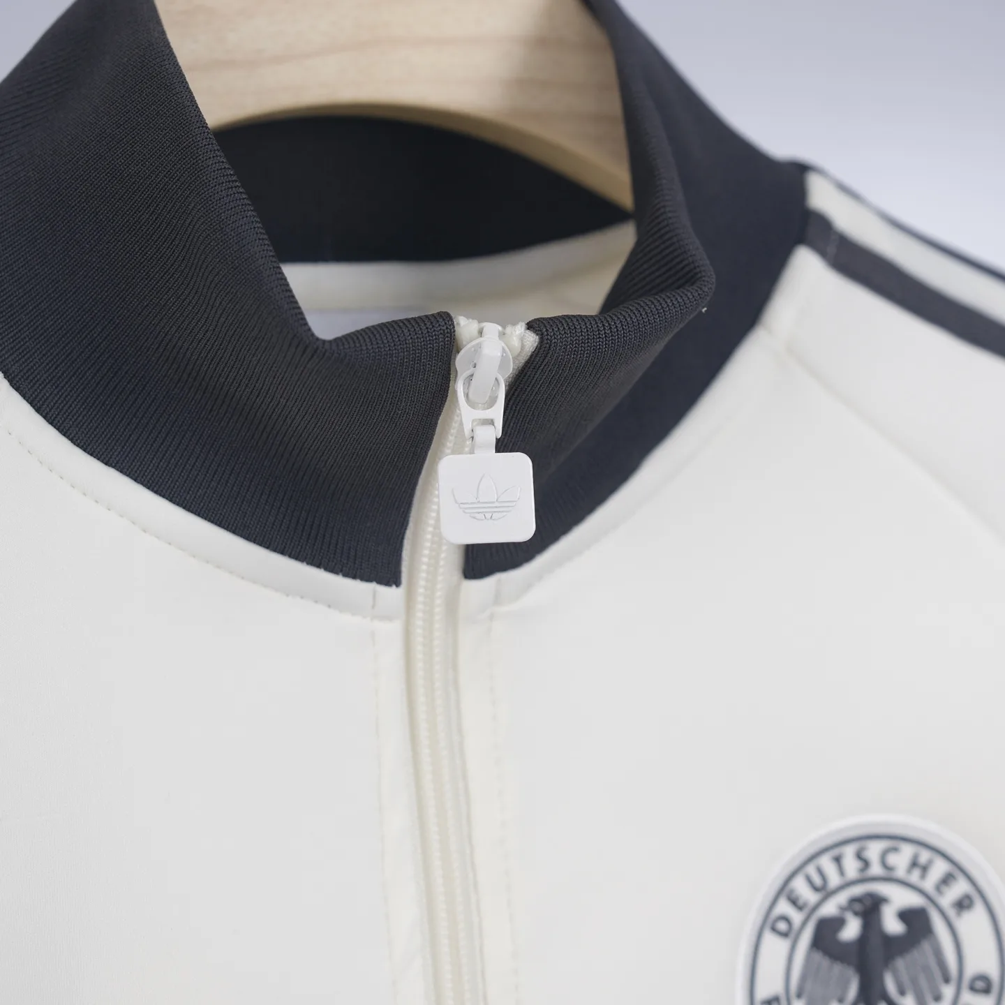 Adidas Originals Germany Retro Track Jacket D18023039 — view 7