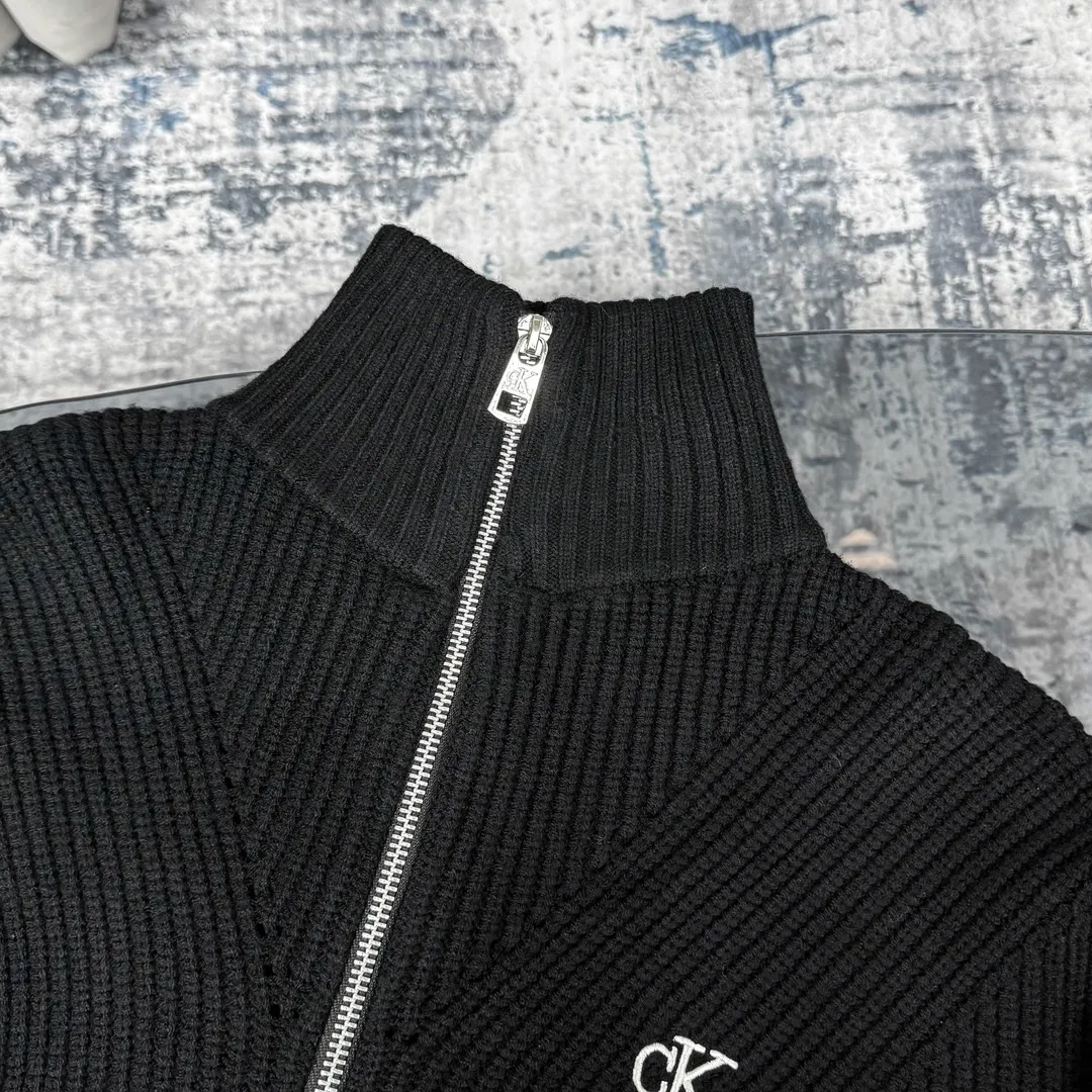 Logo-Embroidered Zip-Up Ribbed Knit Cardigan D18023086 — view 7