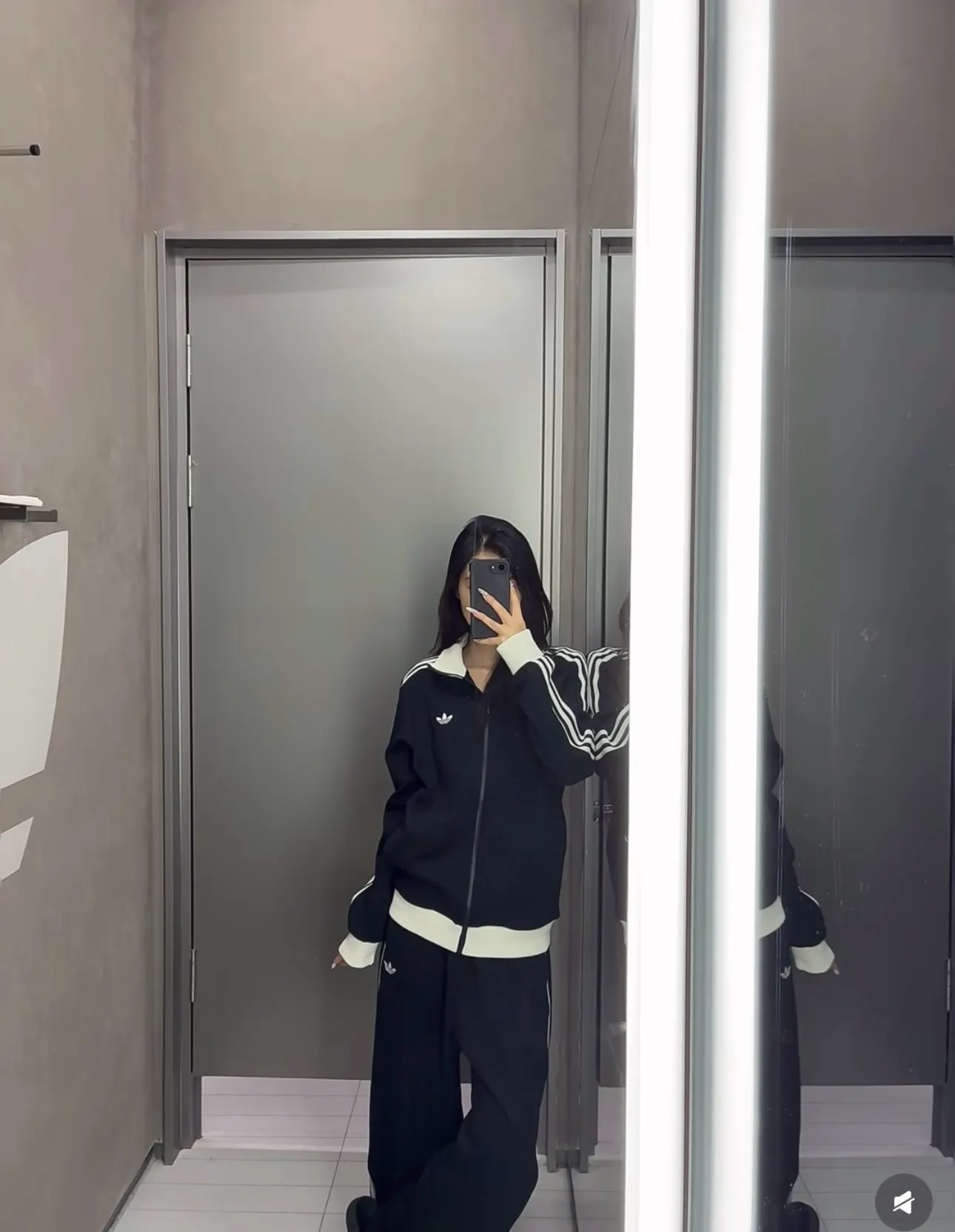 Originals Adicolor Classics Track Jacket D18023070 — view 18