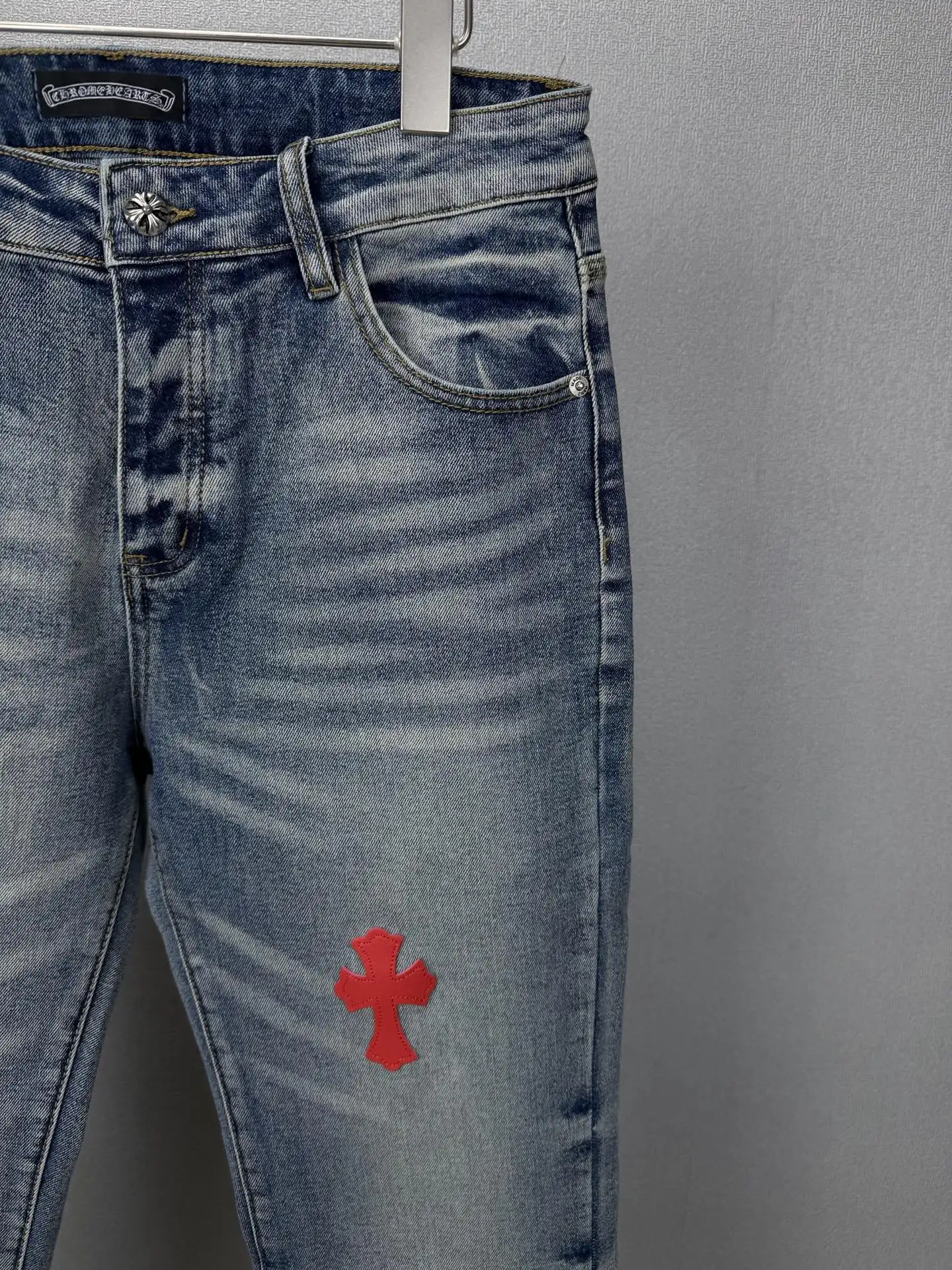 Cross Patch Flared Distressed Jeans D18523166 — view 4