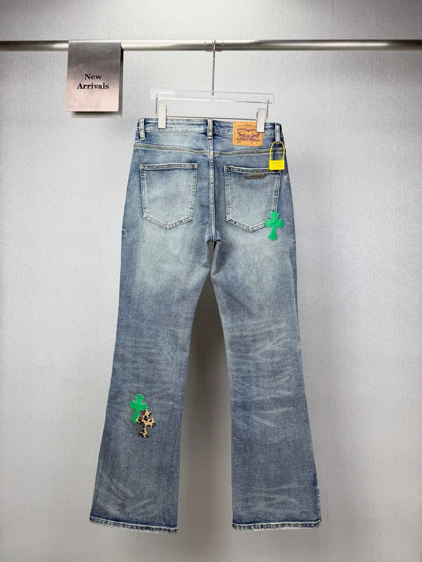 Cross Patch Leopard Print Flared Jeans D18523165 — view 2