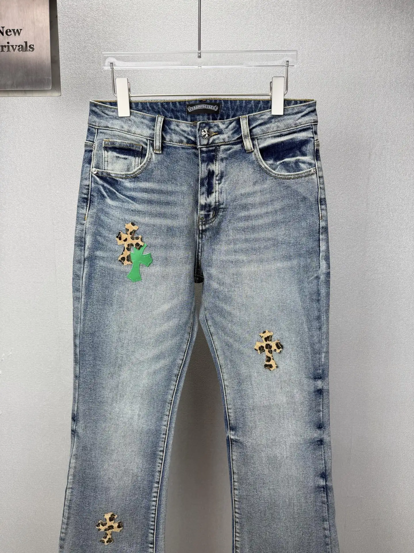 Cross Patch Leopard Print Flared Jeans D18523165 — view 5