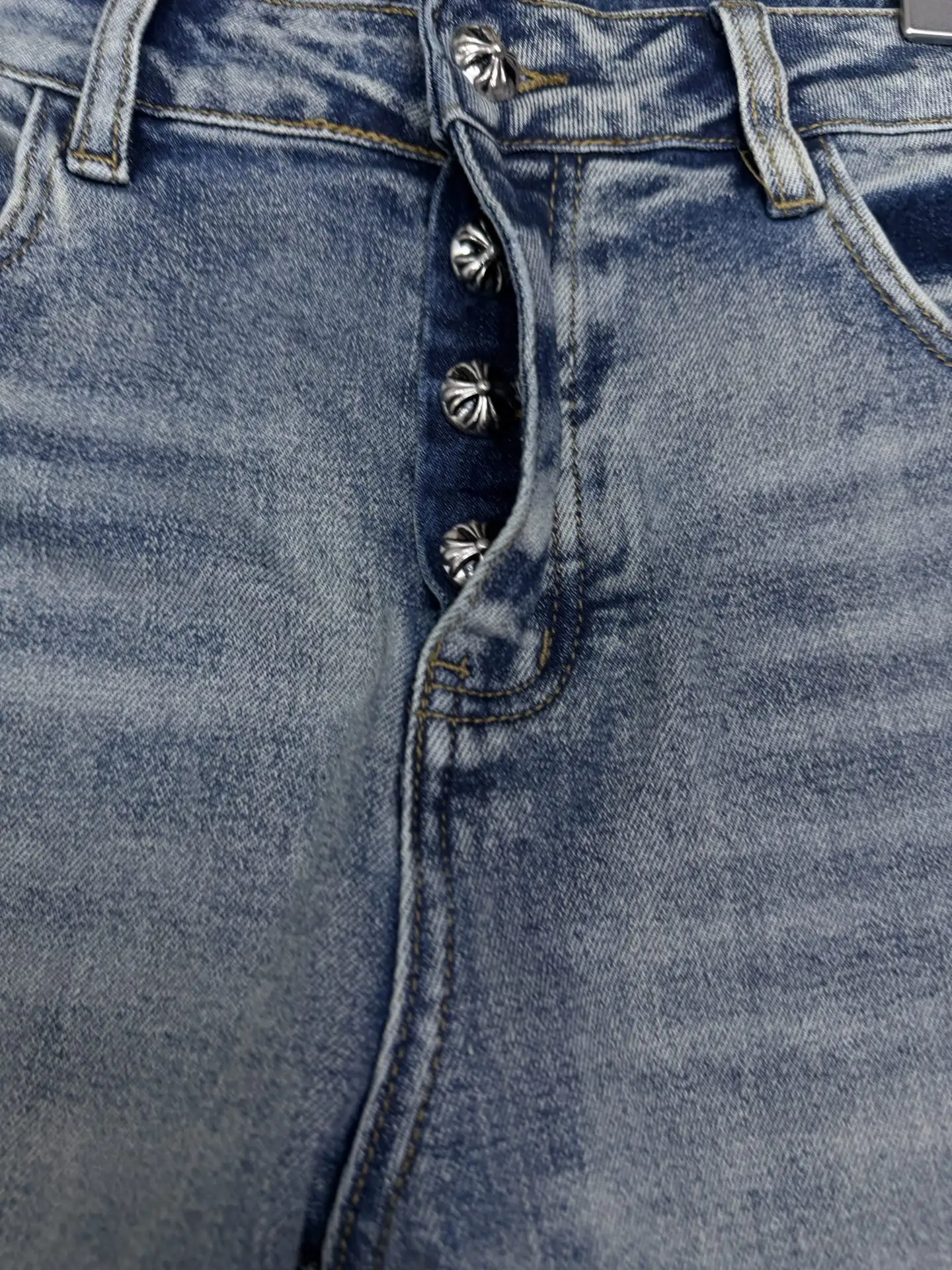 Cross Patch Leopard Print Flared Jeans D18523165 — view 6