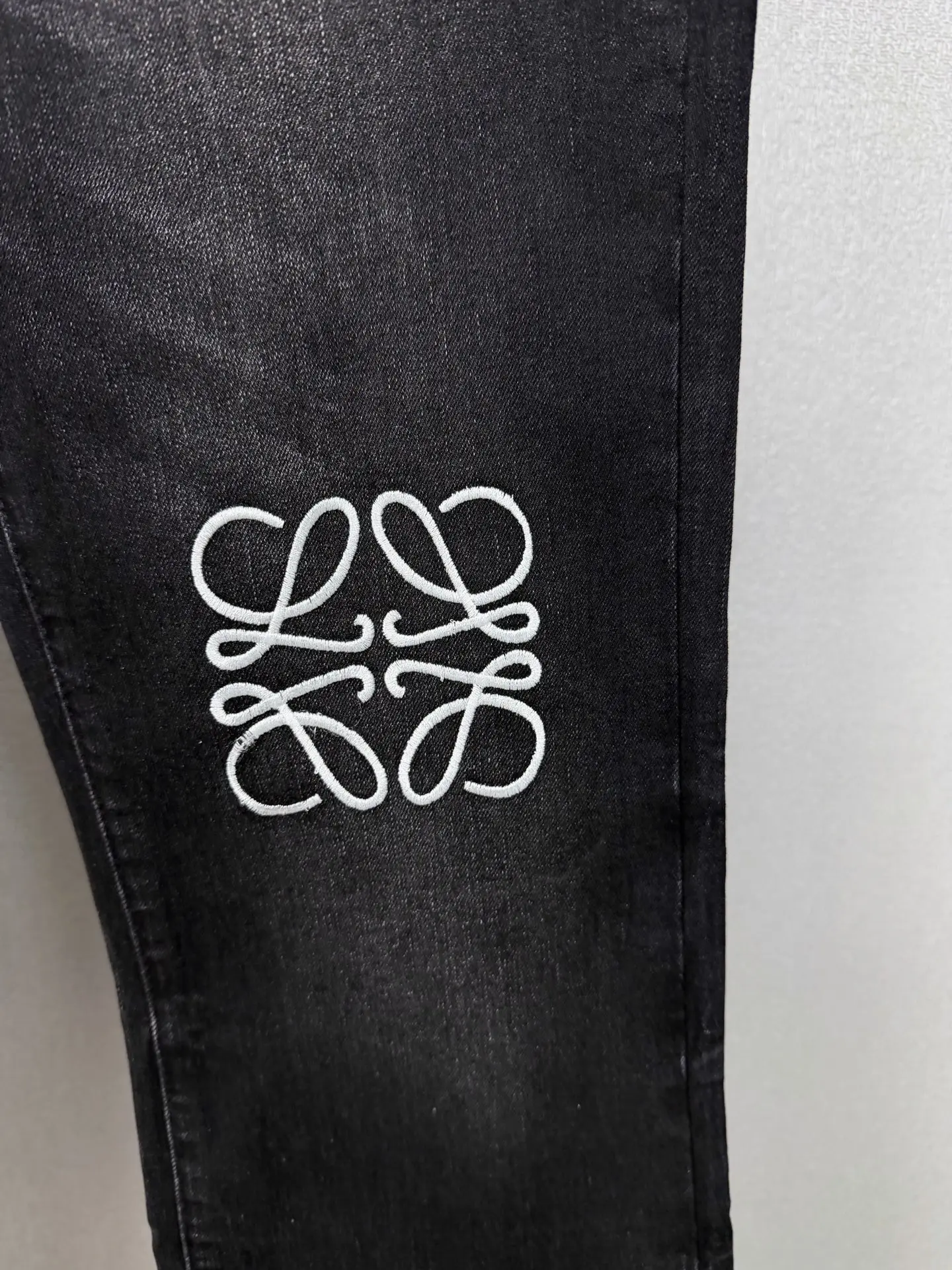 Anagram Embroidered Flared Jeans D18522699 — view 7