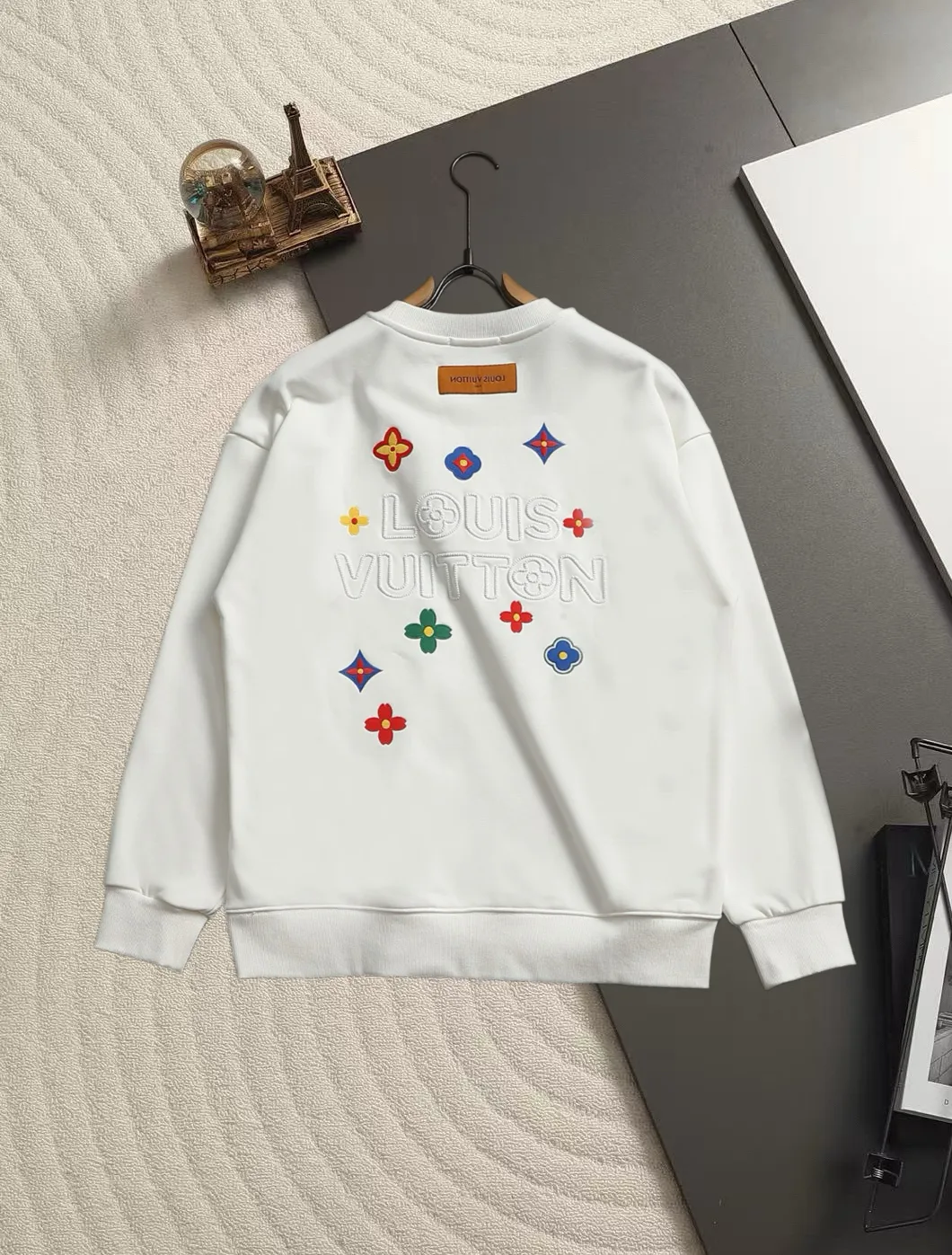 Embroidered Logo Crew-Neck Sweatshirt D18521498 — view 3