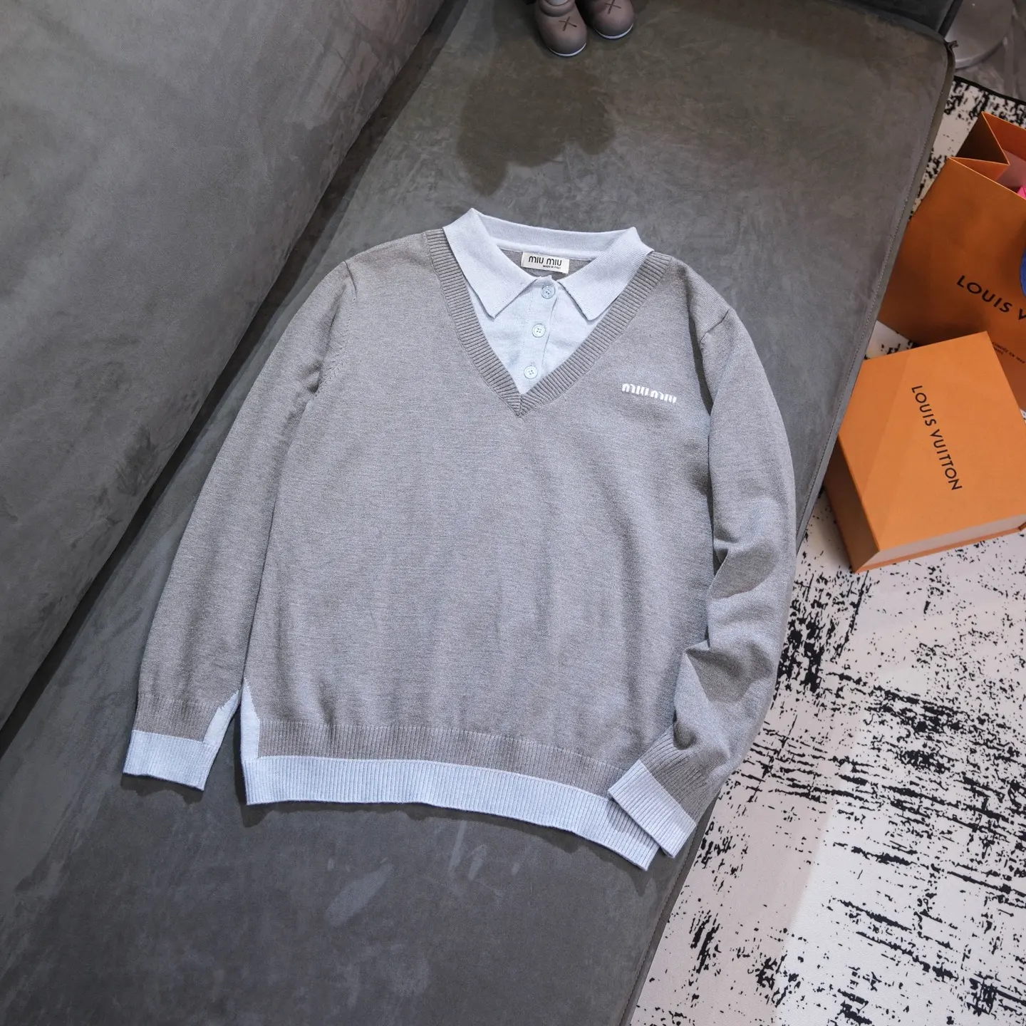 Layered Wool-Blend V-Neck Sweater D18523077