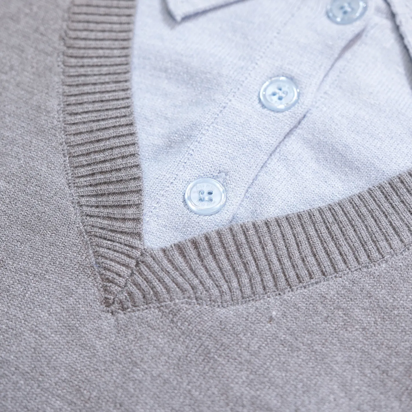 Layered Wool-Blend V-Neck Sweater D18523077 — view 7