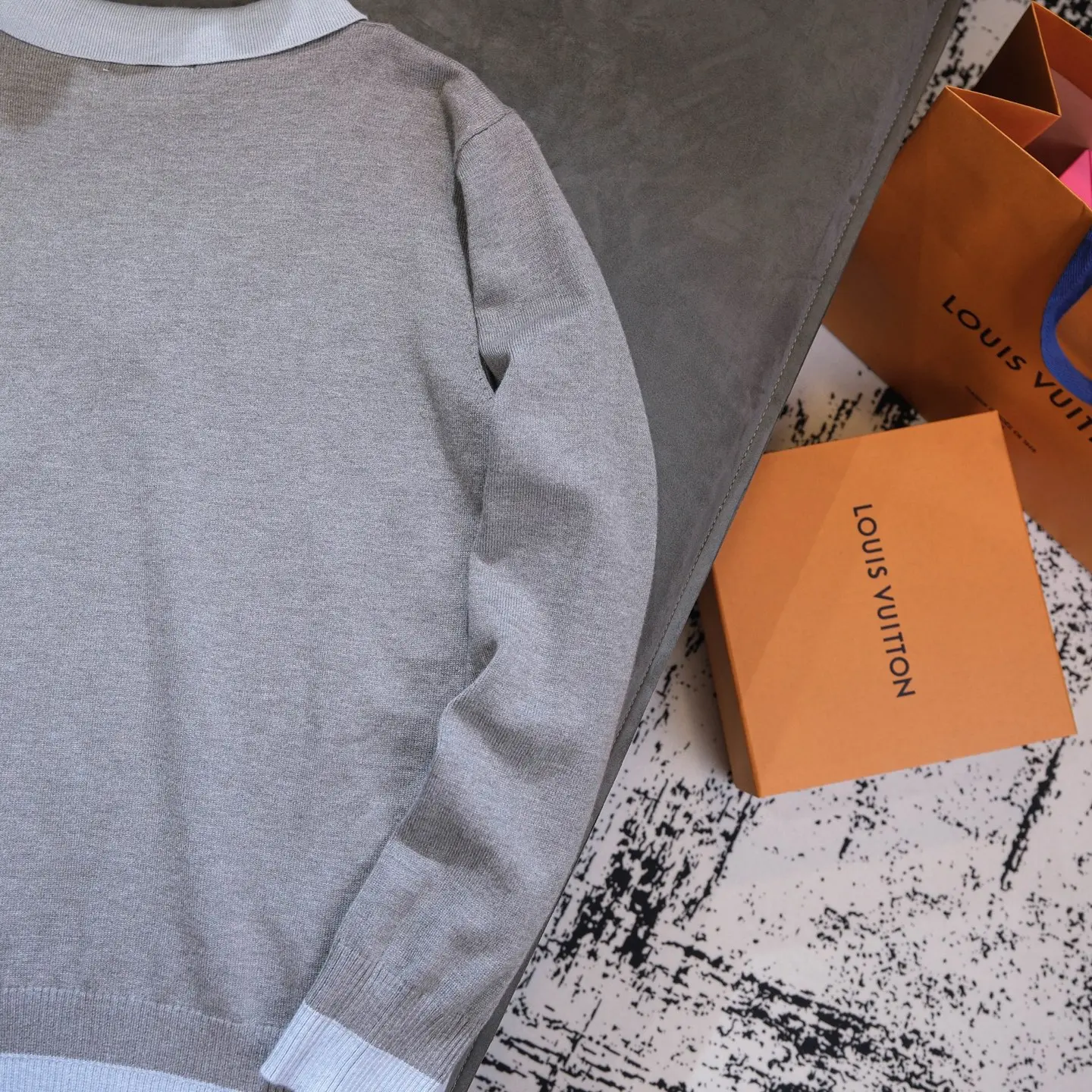 Layered Wool-Blend V-Neck Sweater D18523077 — view 12