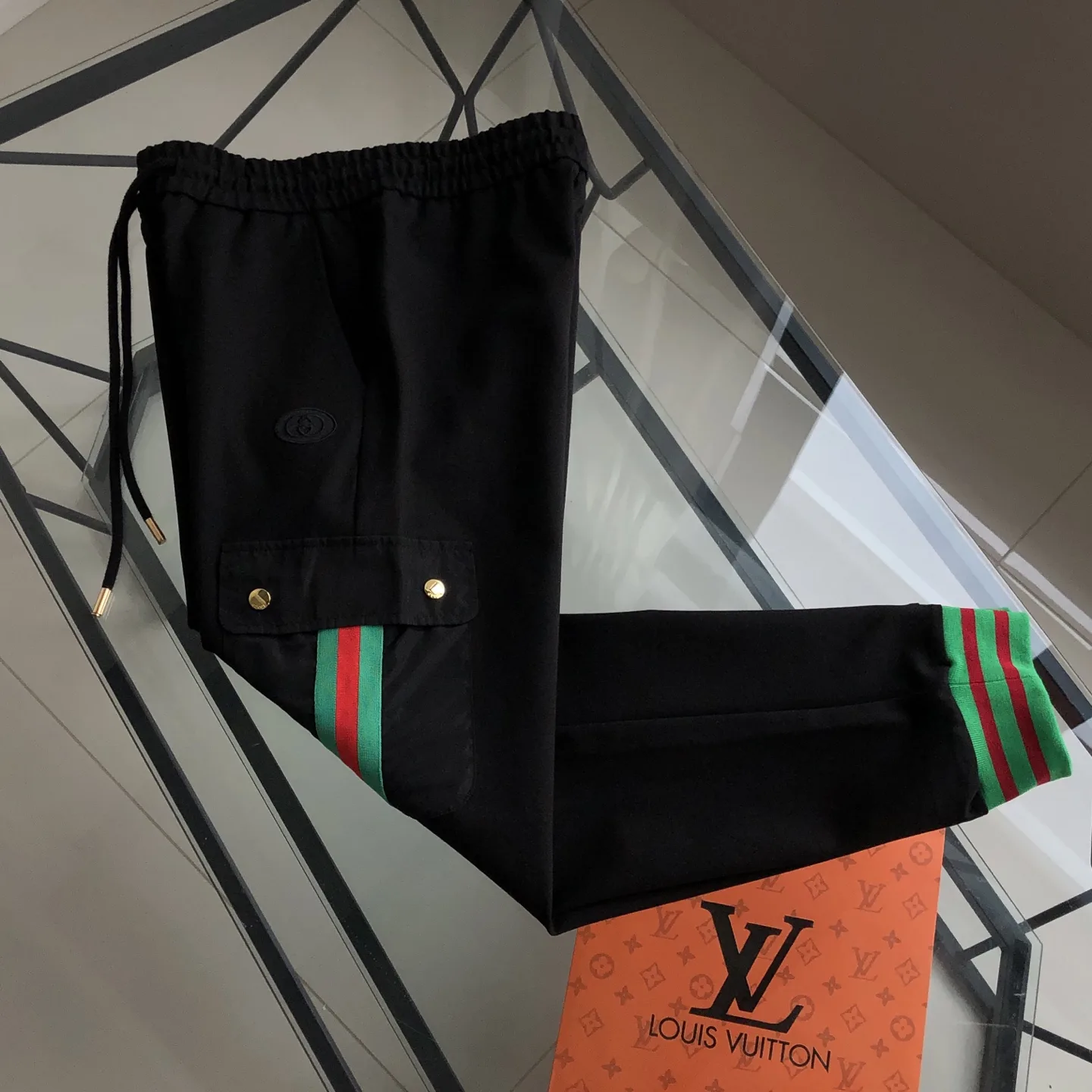 Web-Stripe Trimmed Cargo Sweatpants D18521378 — view 9