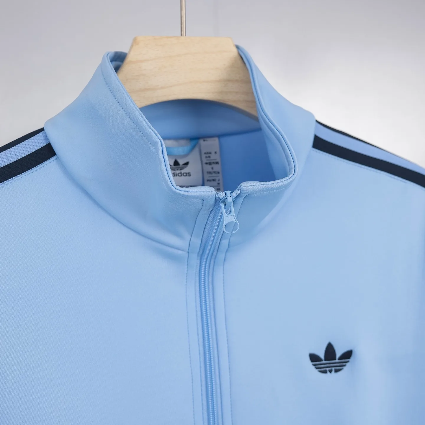 Adicolor Firebird Track Jacket D18523046 — view 5