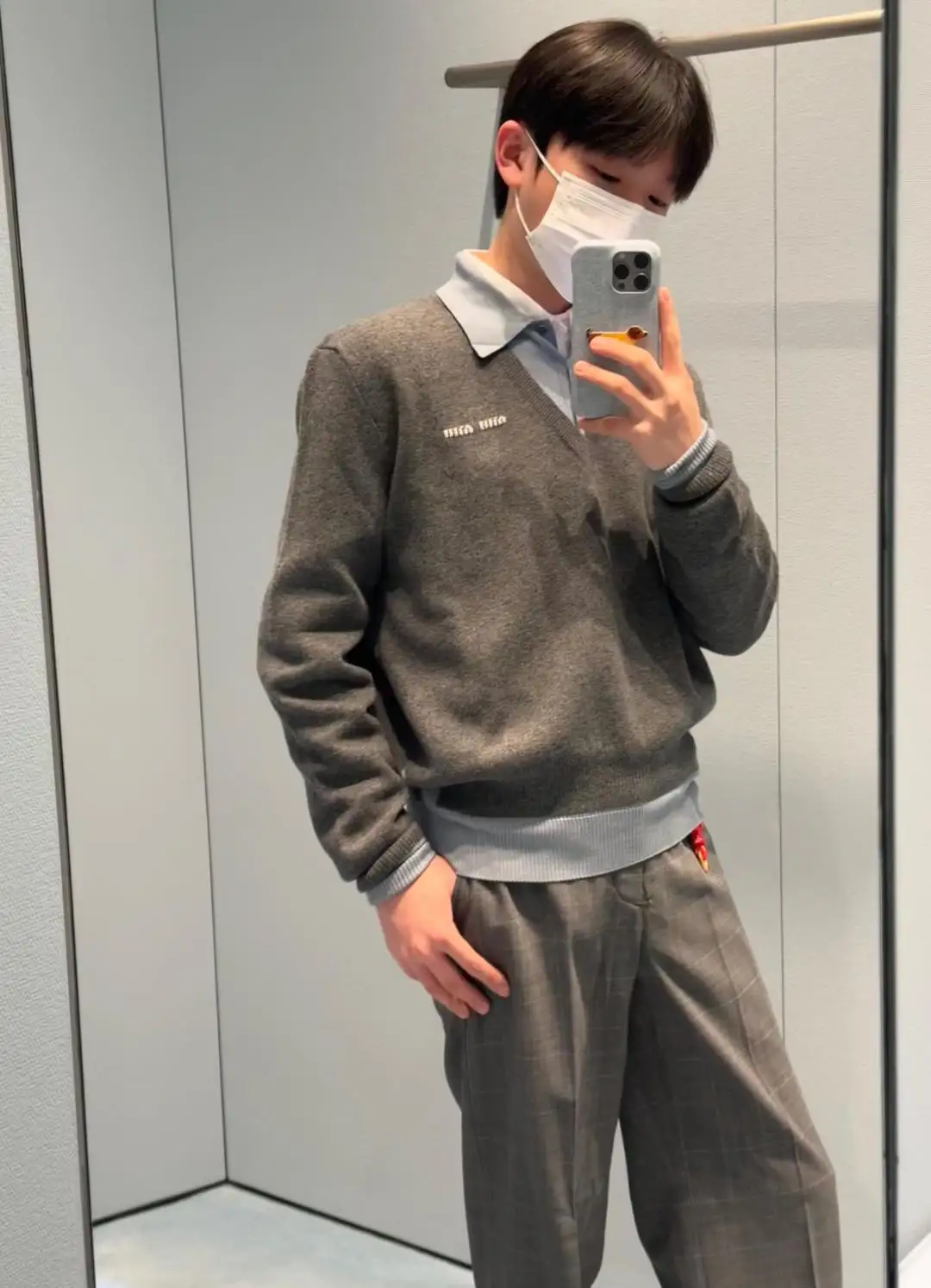 Layered-Effect Wool-Blend V-Neck Sweater D18523076 — view 7