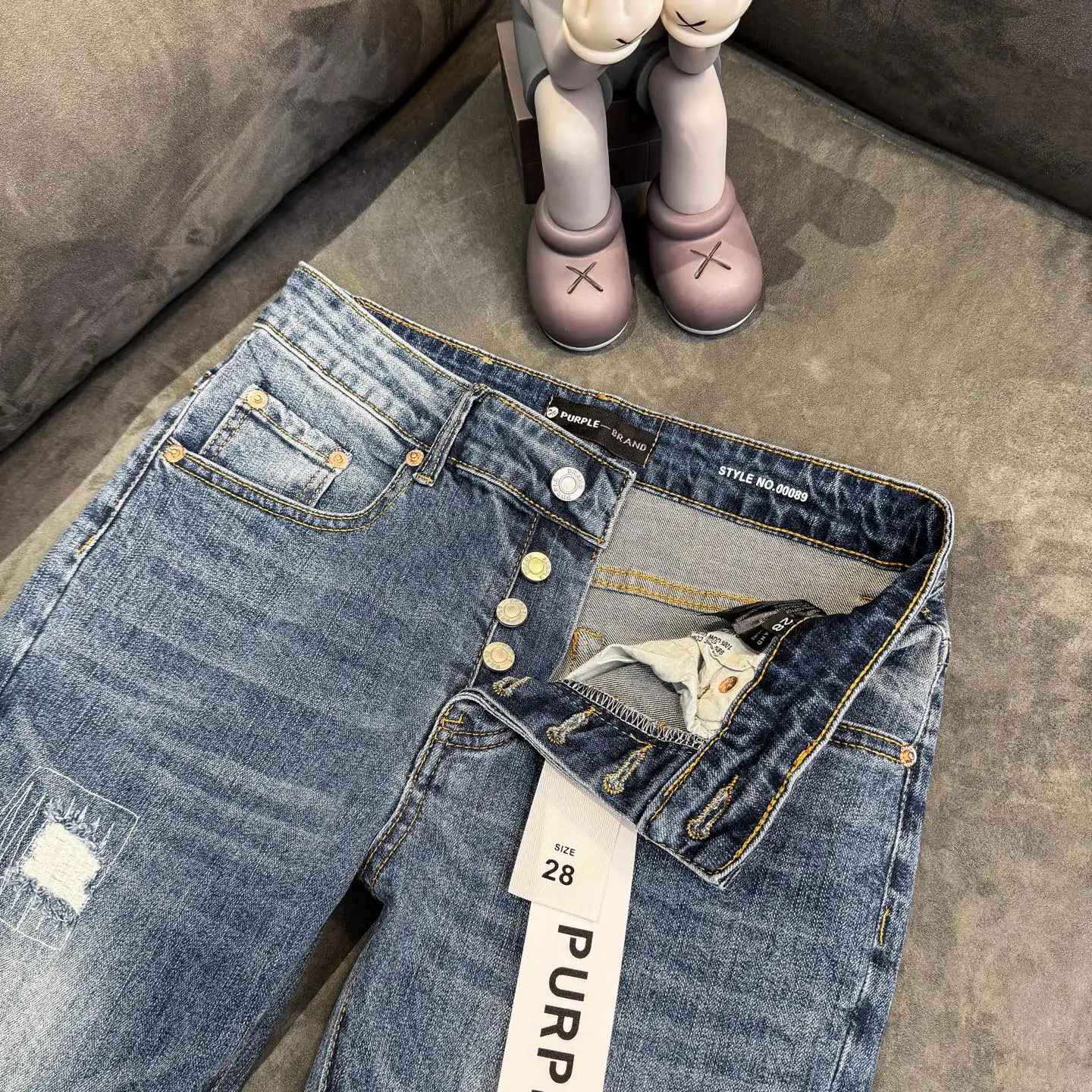 Distressed Flare-Leg Jeans D18523105 — view 10