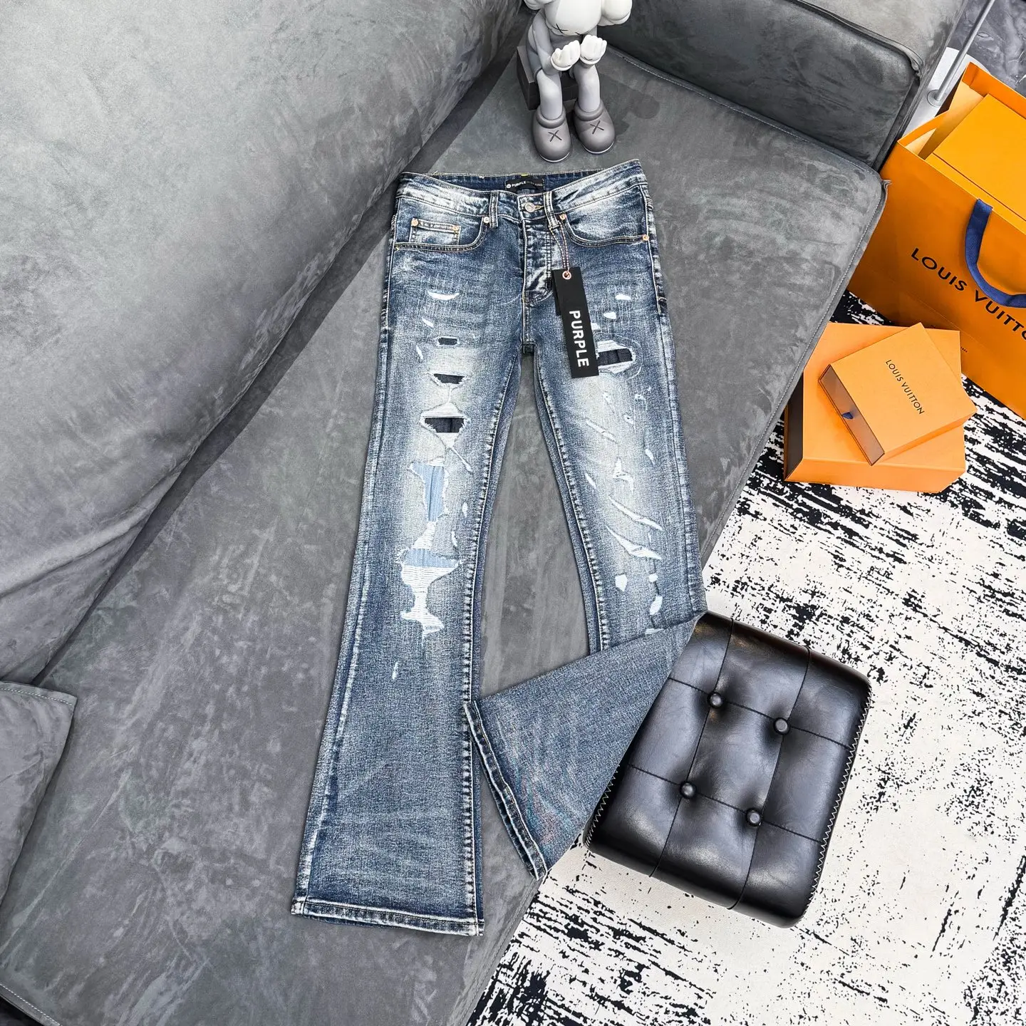 Distressed Flare-Leg Jeans D18523099
