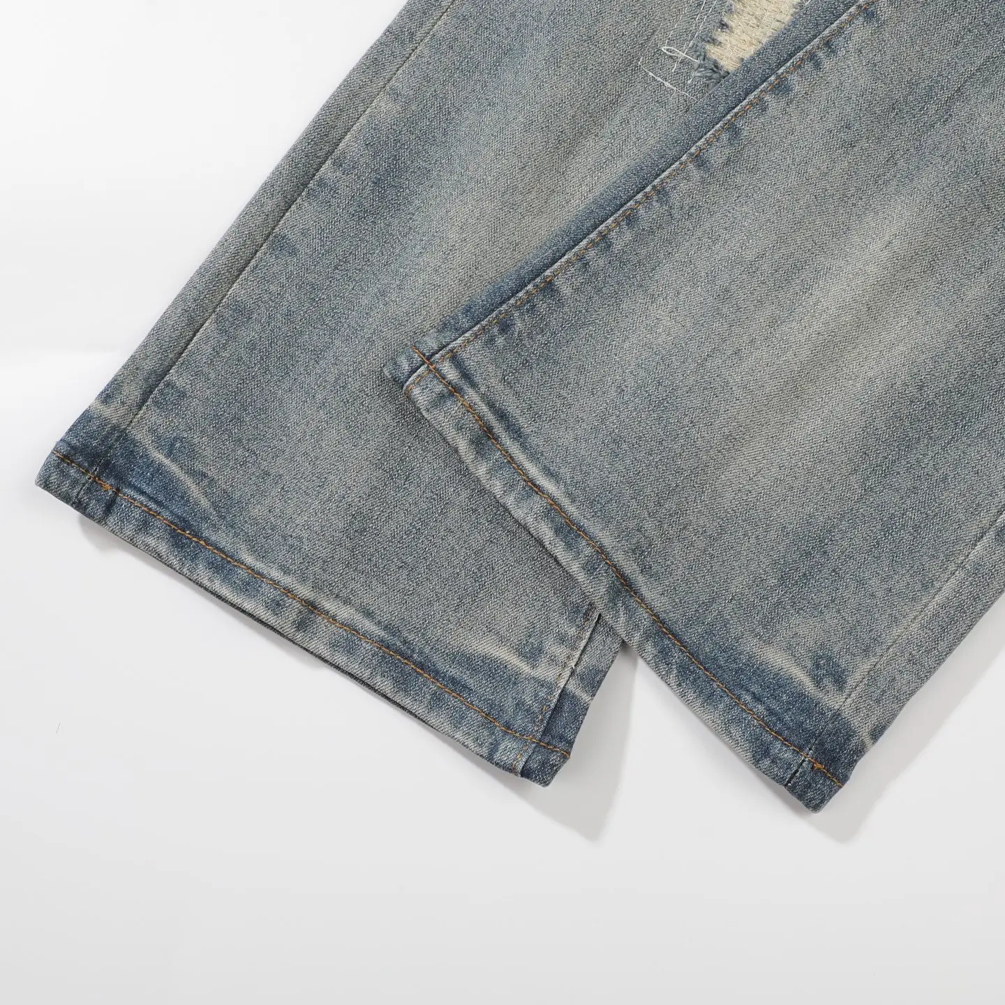 Distressed Patchwork Flared Jeans D18523100 — view 7