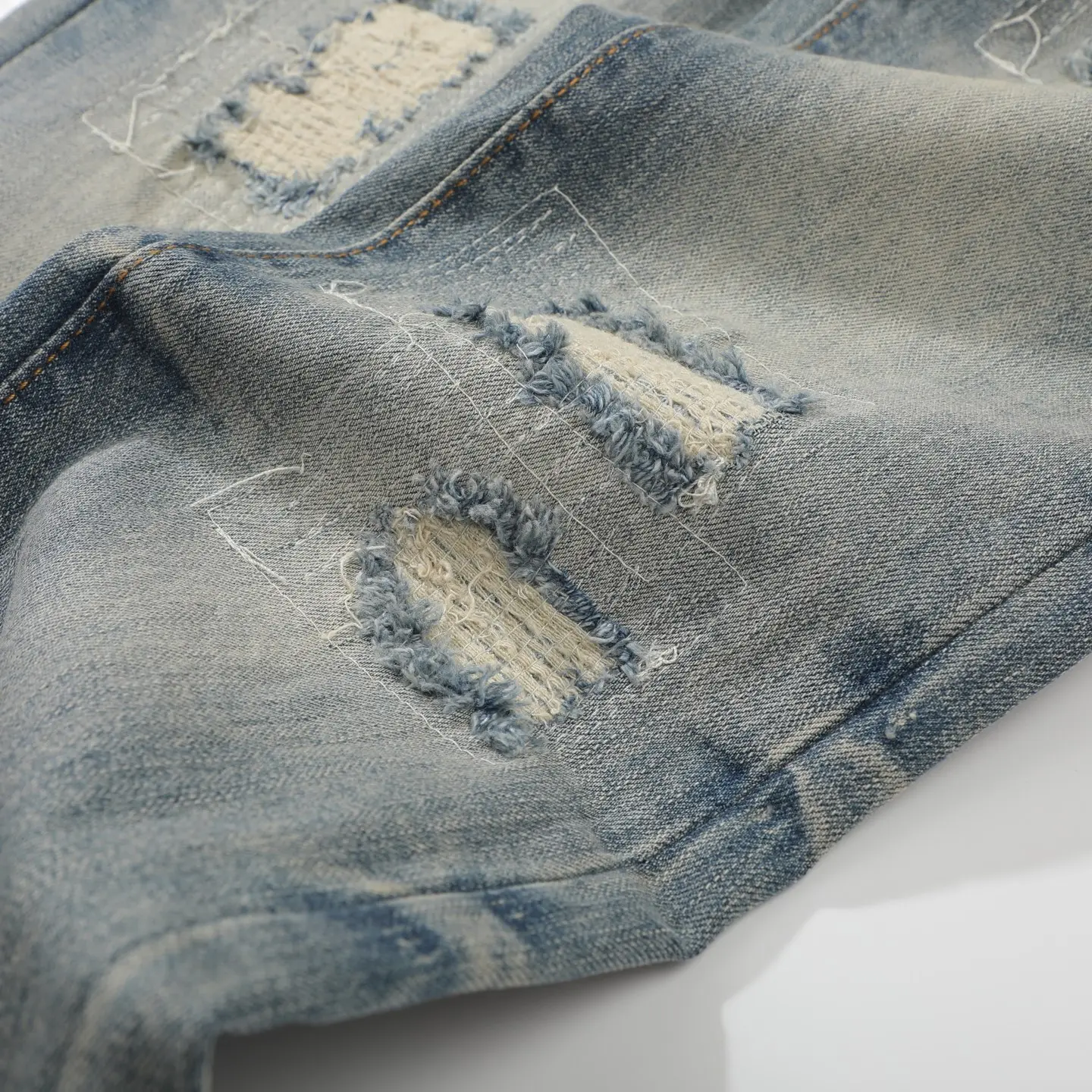 Distressed Patchwork Flared Jeans D18523100 — view 8