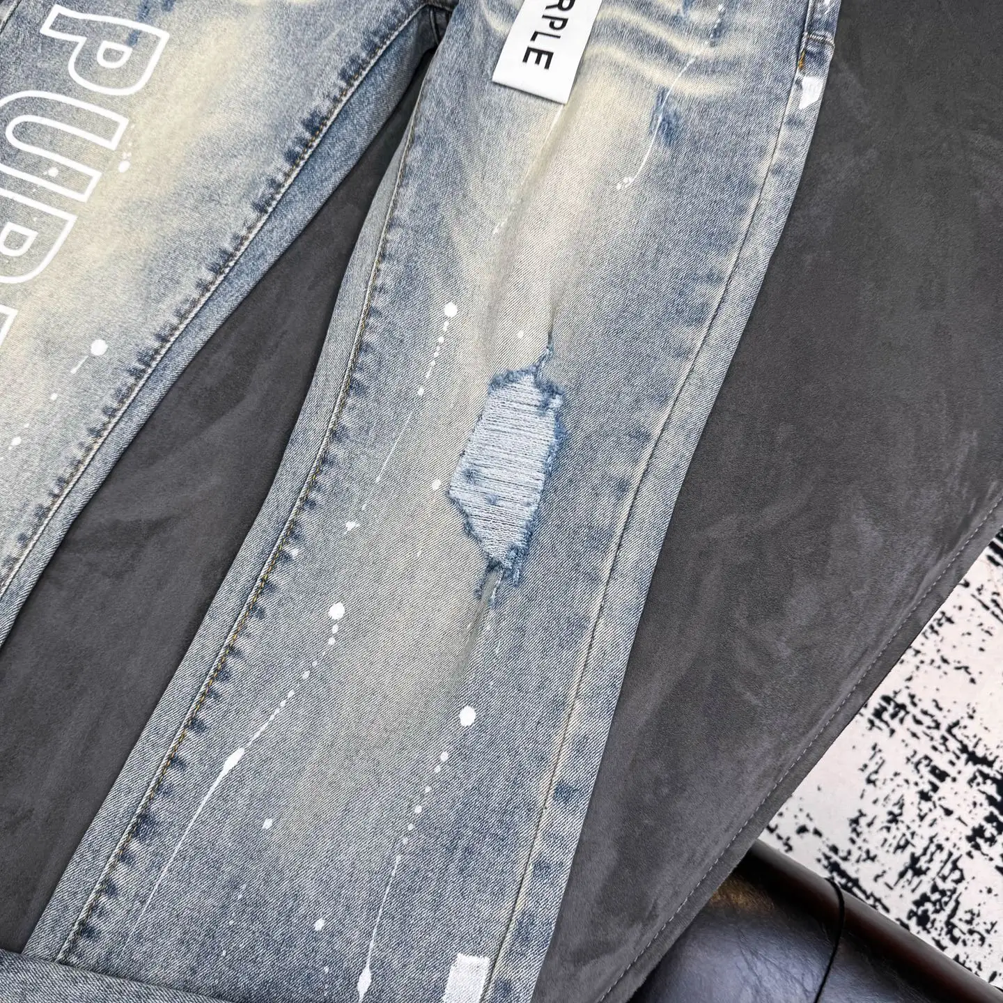 Logo Print Paint-Splatter Flare Jeans D18523097 — view 9