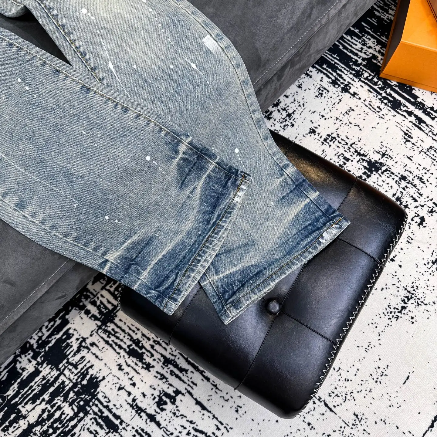 Logo Print Paint-Splatter Flare Jeans D18523097 — view 12