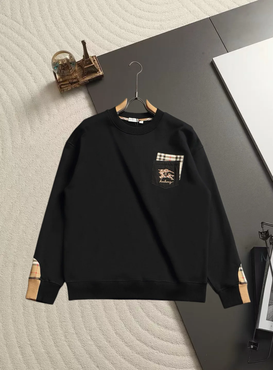 Logo Embroidery Check-Trim Sweatshirt D19021509