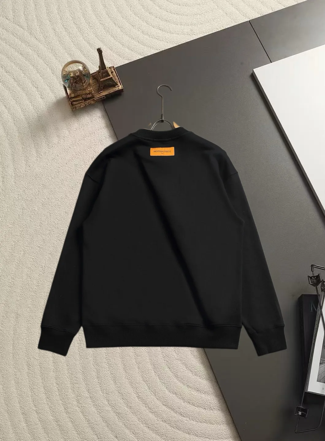 Embroidered Logo Crew-Neck Sweatshirt D19021505 — view 10