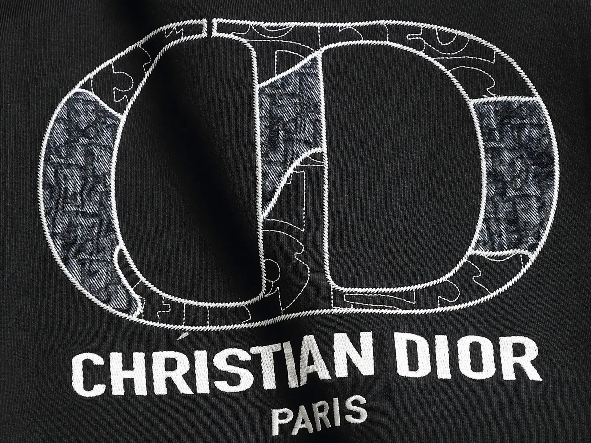 CD Logo Embroidered Crew-Neck Sweatshirt D19021507 — view 7