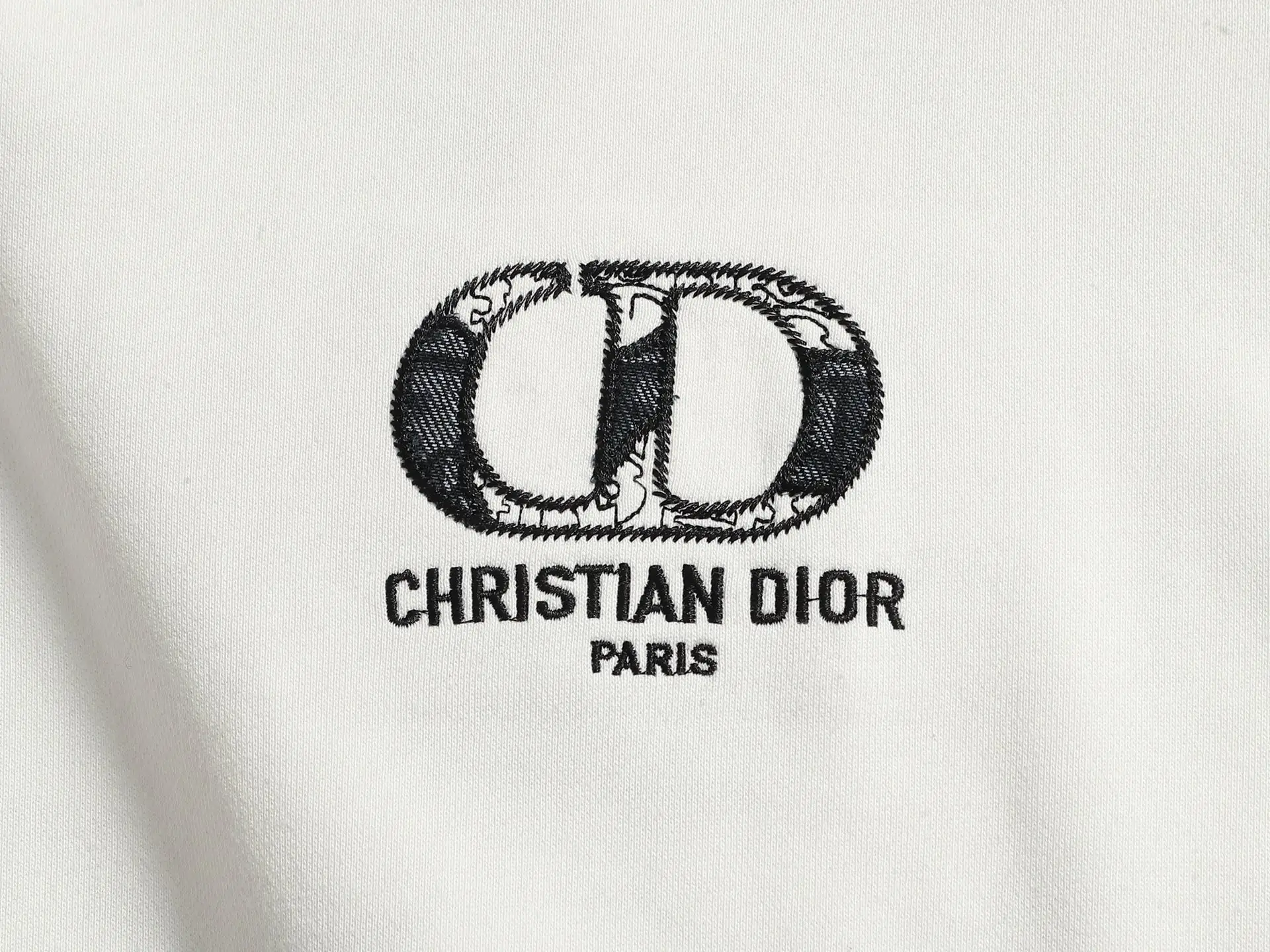CD Logo Embroidered Crew-Neck Sweatshirt D19021506 — view 4