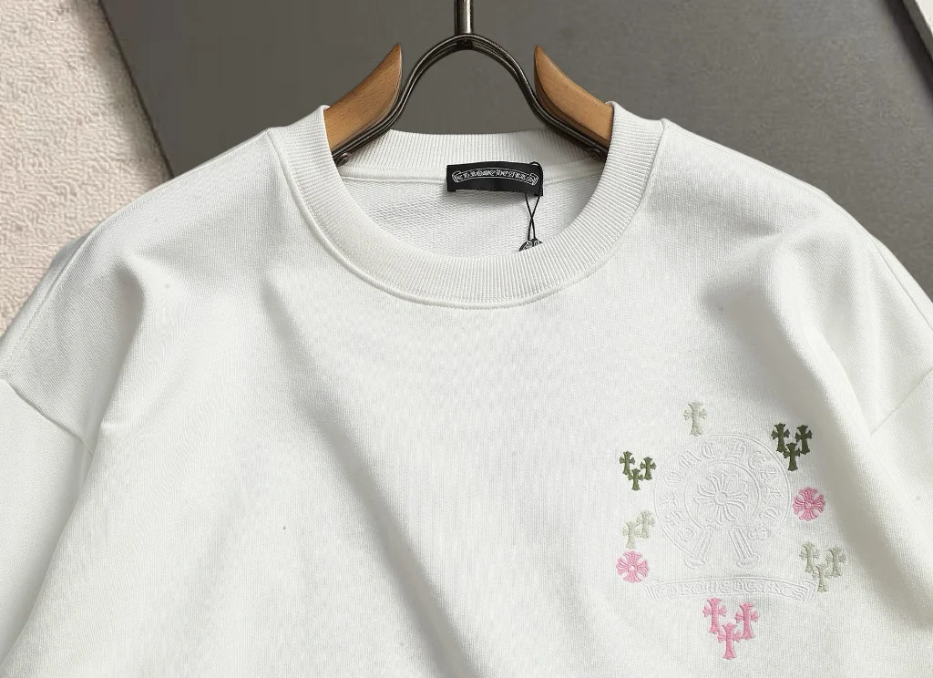 Embroidered Cross Acid-Wash Sweatshirt D19021496 — view 4